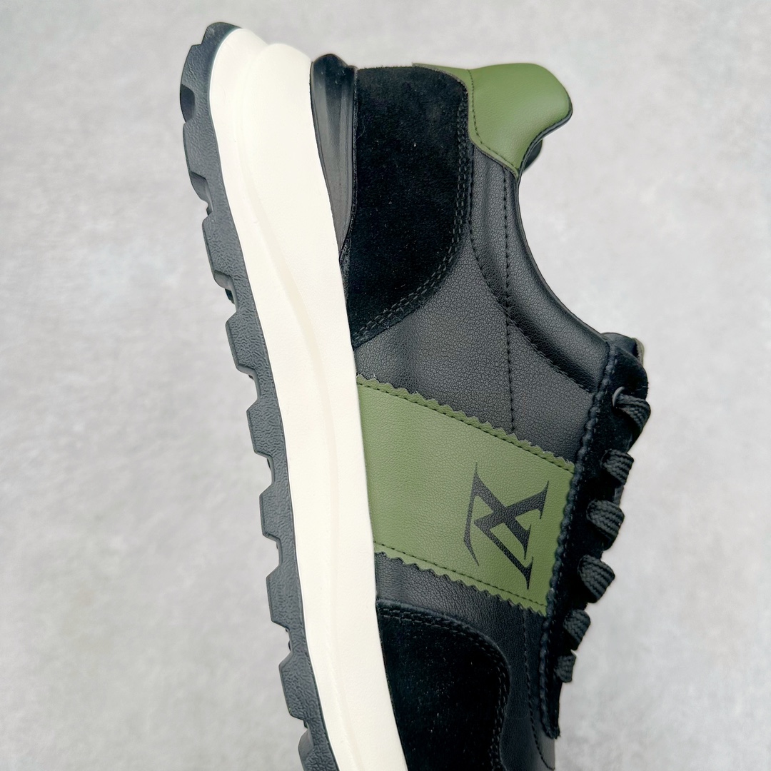 图片[6]-Louis Vuitton LV路易威登休闲文化运动板鞋系列 广东大厂品质 舒适轻泡大底和百搭性霸屏整个时尚娱乐圈，细节调整完美主义！鞋面采用进口头层小牛皮搭配头层磨砂牛皮材质 独家开模轻泡大底， 侧边采用3D打印标志性Logo 尽显贵族时尚气息，台湾进口小牛皮挂皮内里，配带正品全套包装。尺码：39 40 41 42 43 44（皮鞋码）-选品中心