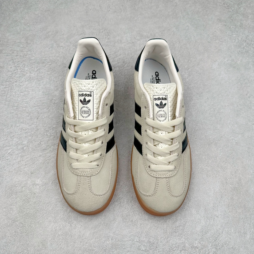 图片[2]-AD Gazelle Indoor Trainers 羚羊内训系列低帮复古百搭休闲运动德训风板鞋 JH6194 90年代经典的复刻版！自60年代以足球训练鞋面世以来,Gazelle就以其经典设计席卷全球。1991年版本的复刻,再造经典Gazelle。采用皮革打造,搭配浊色细节,让这款经典更加简约。尺码：36 36⅔ 37⅓ 38 38⅔ 39⅓ 40 40⅔ 41⅓ 42 42⅔ 43⅓ 44 45-选品中心