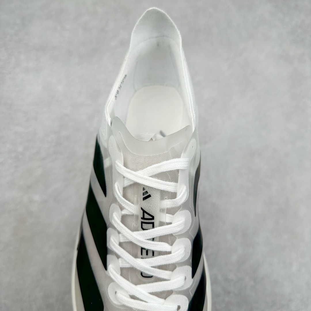 图片[5]-AD Adizero Eva SL M 零度进化版系列低帮轻便透气竞速休闲运动慢跑鞋 IH5564 相信大家对去年 adidas 横空出世的「顶级超跑」adiZero Adios Pro EVO 1 记忆犹新！不仅登顶阿迪史上最轻跑鞋宝座，更在接下来的全球马拉松赛事中，持续书写着惊人成绩，被网友戏称新一代「阿迪神鞋」全网刷屏！极简设计语言与强烈速度感和存在感的鞋侧三线，让人过目不忘，特别种草！其中定位于中长跑训练的 adidas Adizero Evo SL，整体外观造型与 adiZero Adios Pro EVO 1 非常相似。中底配置方面搭载全掌 Lightstrike Pro，鞋面采用透气网面示人，契合日常训练鞋的定位，更加耐用。外底给到了马牌橡胶，及类似上代竞速旗舰 adidas Adizero Adios Pro 3 区域分布。整体看下来无论是外观的鲜明辨识度，还是配置的扎实程度都很顶。尺码：36 36⅔ 37⅓ 38 38⅔ 39⅓ 40 40⅔ 41⅓ 42 42⅔ 43⅓ 44 45-选品中心