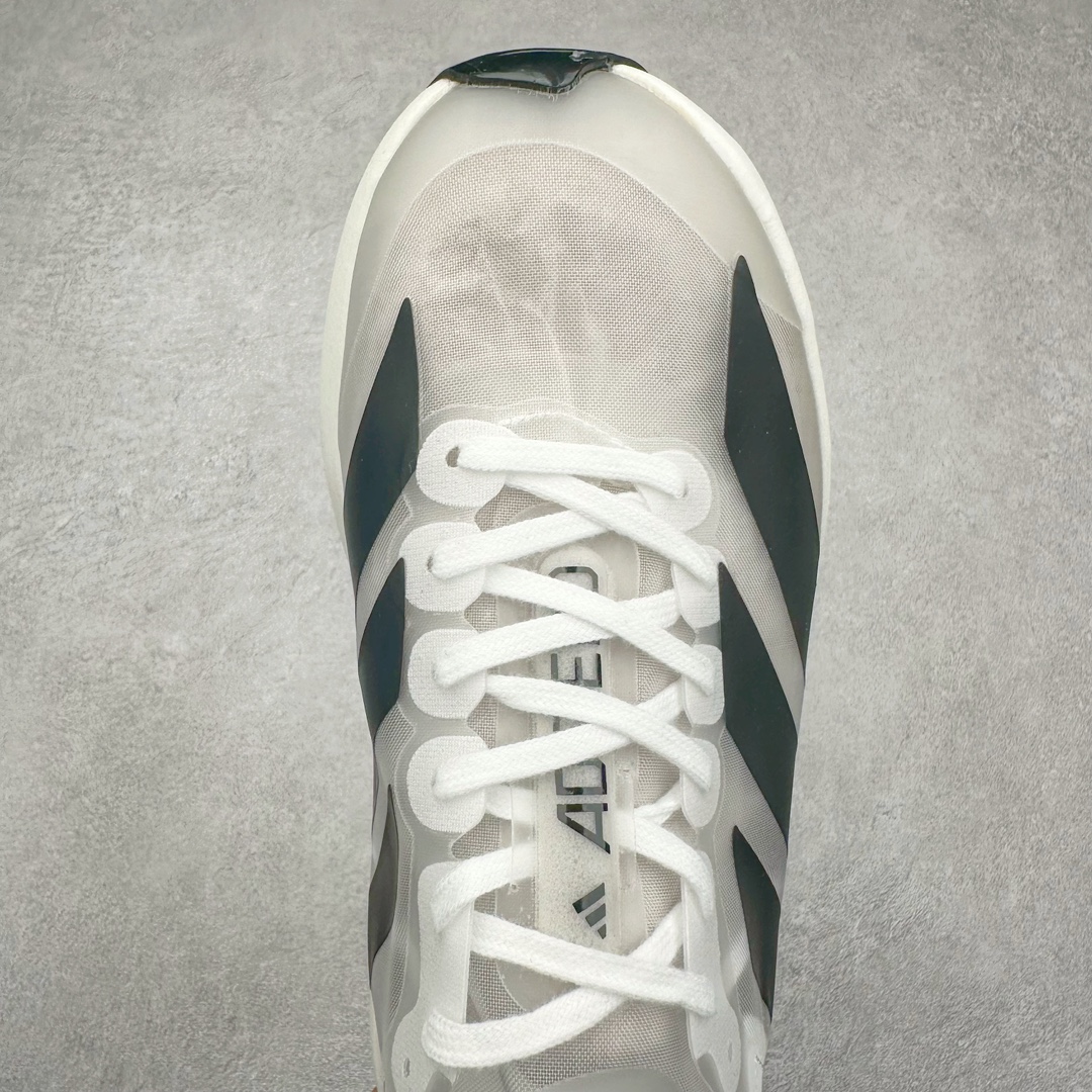 图片[4]-AD Adizero Eva SL M 零度进化版系列低帮轻便透气竞速休闲运动慢跑鞋 IH5564 相信大家对去年 adidas 横空出世的「顶级超跑」adiZero Adios Pro EVO 1 记忆犹新！不仅登顶阿迪史上最轻跑鞋宝座，更在接下来的全球马拉松赛事中，持续书写着惊人成绩，被网友戏称新一代「阿迪神鞋」全网刷屏！极简设计语言与强烈速度感和存在感的鞋侧三线，让人过目不忘，特别种草！其中定位于中长跑训练的 adidas Adizero Evo SL，整体外观造型与 adiZero Adios Pro EVO 1 非常相似。中底配置方面搭载全掌 Lightstrike Pro，鞋面采用透气网面示人，契合日常训练鞋的定位，更加耐用。外底给到了马牌橡胶，及类似上代竞速旗舰 adidas Adizero Adios Pro 3 区域分布。整体看下来无论是外观的鲜明辨识度，还是配置的扎实程度都很顶。尺码：36 36⅔ 37⅓ 38 38⅔ 39⅓ 40 40⅔ 41⅓ 42 42⅔ 43⅓ 44 45-选品中心