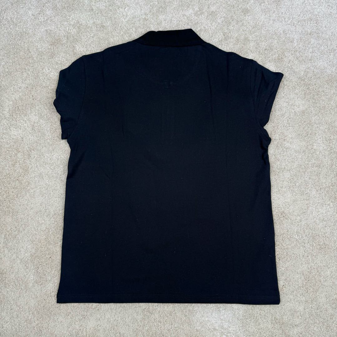 图片[3]-＃GD广顶 PRADA普拉达纯色Logo三角徽标宽松长袖Polo衫 黑色面料采用230克重定织珠地面料（现货纹路不同）面料非常昂贵原版是发青色的黑色牢度达到了欧盟标准4级（国内的标准为3级，婴幼儿才为4级，说明这是一款可以直接接触婴幼儿皮肤的面料）领口、袖口特种机定织一体成型，定制拉链，拉链内里全包股、三角标为全钢原厂三角标 三标辅料全部定制 尺码：S M L XL-选品中心