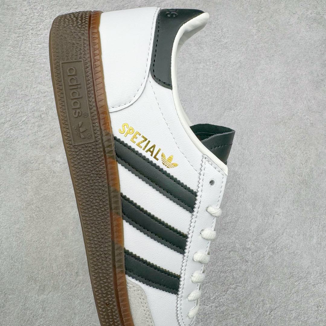 图片[5]-＃S2纯原 AD Originals Handball SPZL 手球运动员系列百搭休闲运动板鞋 IE3403 口碑大厂出品 品控大底版型不断改良更新 原厂皮料 原装过验内外标加持 全套原纸板楦头开发 确保原汁原味 完美呈现桑巴版型 一比一鞋头弧度高度鞋身弧度 数据细节工艺流程均保持一致 这款来自阿迪达斯的这款HANDBALL SPZL前身是一双手球运动鞋 这一次拿来复刻 所以鞋面的主要色彩选用了黑色 鞋面外侧除了Spezial字母之外还有三叶草标志 Handball SPZL作为复古手球训练鞋与作为室内足球鞋的Samba有着异曲同工之处 但是质感更为出众的鞋身以及丰富的配色选择比起Samba来讲可以说是更胜一筹了 尺码：36 36⅔ 37⅓ 38 38⅔ 39⅓ 40 40⅔ 41⅓ 42 42⅔ 43⅓ 44 45-选品中心