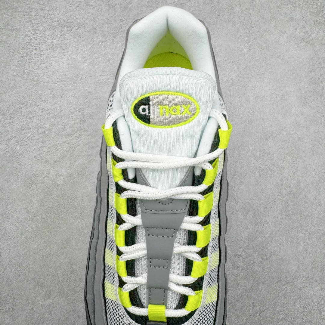 图片[5]-＃GX纯原 NK Air Max 95 复古减震气垫跑鞋 黑绿 CT1689-001 经典重温 外单专供大厂出品 品质稳定 一百余色 终端操作 鞋款设计灵感源于人体构造 中底设计基于人体的脊柱构造 是整体设计的核心 尼龙孔眼代表了肋骨 而分层式面板和网眼象征着肌肉纤维和肉体组织 Air Max 95采用了两个独立的吹塑成型的Air-Sole单元 并首次在前掌使用可视化气垫设计 Swoosh logo夜当作一个 点符号放在了鞋子的后帮位置 20年的发展让 AIR MAX 95有了不同的故事 20年后再度面向世人的时候 焕然一新的面貌 让人有了另外一种清新脱俗的感觉 尺码：40 40.5 41 42 42.5 43 44 44.5 45 45.5 46 47.5 48.5-选品中心