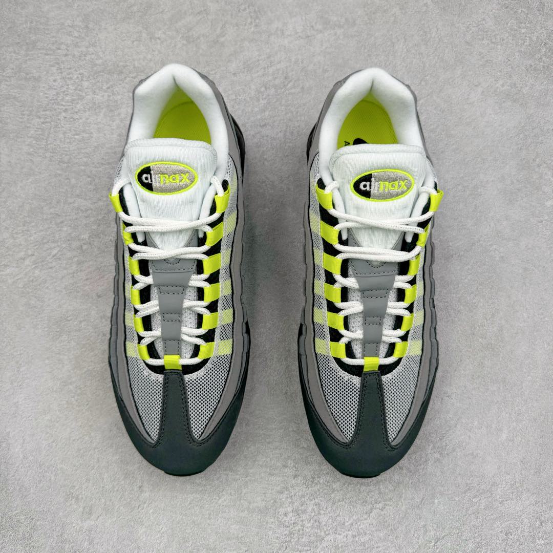 图片[2]-＃GX纯原 NK Air Max 95 复古减震气垫跑鞋 黑绿 CT1689-001 经典重温 外单专供大厂出品 品质稳定 一百余色 终端操作 鞋款设计灵感源于人体构造 中底设计基于人体的脊柱构造 是整体设计的核心 尼龙孔眼代表了肋骨 而分层式面板和网眼象征着肌肉纤维和肉体组织 Air Max 95采用了两个独立的吹塑成型的Air-Sole单元 并首次在前掌使用可视化气垫设计 Swoosh logo夜当作一个 点符号放在了鞋子的后帮位置 20年的发展让 AIR MAX 95有了不同的故事 20年后再度面向世人的时候 焕然一新的面貌 让人有了另外一种清新脱俗的感觉 尺码：40 40.5 41 42 42.5 43 44 44.5 45 45.5 46 47.5 48.5-选品中心