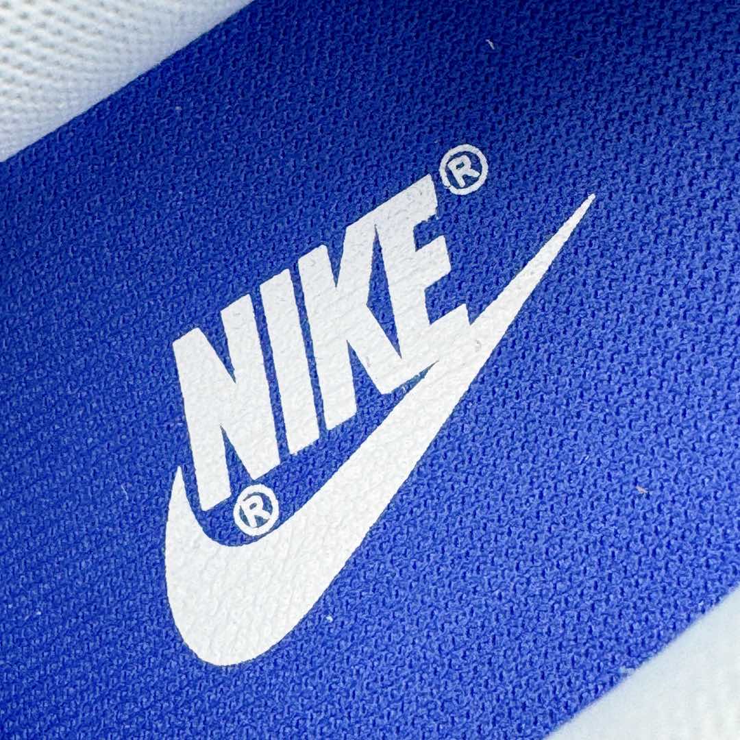 图片[13]-＃YC纯原 NK Dunk Low 拓荒骑士 无人区 FQ8826-100 定制系列天花板 无原鞋不开发 全系列得物原鞋一比一校对开发 配色持续更新中 终端对接 优势输出 全套原厂楦头原纸板数据档案倾力打造 原汁原味莞产 极致还原 圈内最强针车工艺 高端零售指定版 广东原厂配套原盒原标 鞋盒分三个尺码段 原厂冲刀 超高清洁度 全鞋零毛边皮料切割 采用原厂百宏鞋带以及原厂百宏织唛舌标 内标可供原厂几率过验 进口原装条纹中底布 四线拉帮白色点胶 原厂拉帮手法遵循公司 原厂电绣 极致还原 尺码：36 36.5 37.5 38 38.5 39 40 40.5 41 42 42.5 43 44 44.5 45 46-选品中心