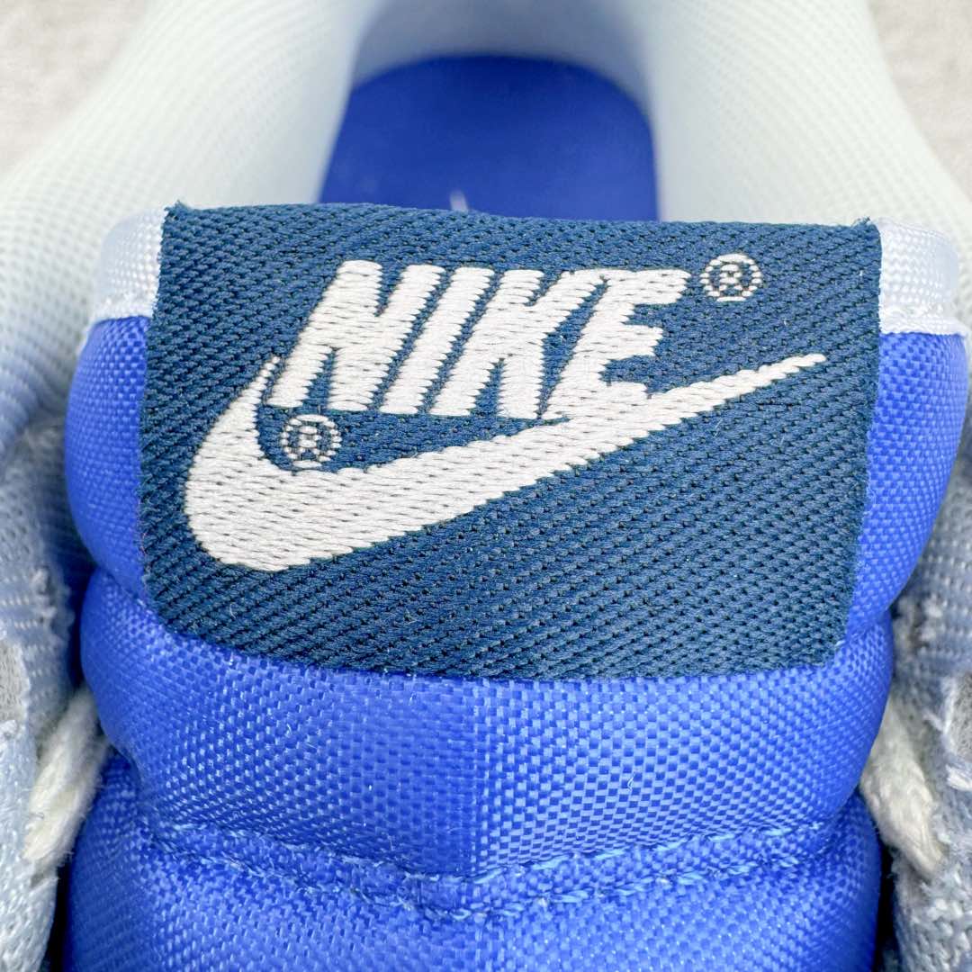 图片[14]-＃YC纯原 NK Dunk Low 拓荒骑士 无人区 FQ8826-100 定制系列天花板 无原鞋不开发 全系列得物原鞋一比一校对开发 配色持续更新中 终端对接 优势输出 全套原厂楦头原纸板数据档案倾力打造 原汁原味莞产 极致还原 圈内最强针车工艺 高端零售指定版 广东原厂配套原盒原标 鞋盒分三个尺码段 原厂冲刀 超高清洁度 全鞋零毛边皮料切割 采用原厂百宏鞋带以及原厂百宏织唛舌标 内标可供原厂几率过验 进口原装条纹中底布 四线拉帮白色点胶 原厂拉帮手法遵循公司 原厂电绣 极致还原 尺码：36 36.5 37.5 38 38.5 39 40 40.5 41 42 42.5 43 44 44.5 45 46-选品中心