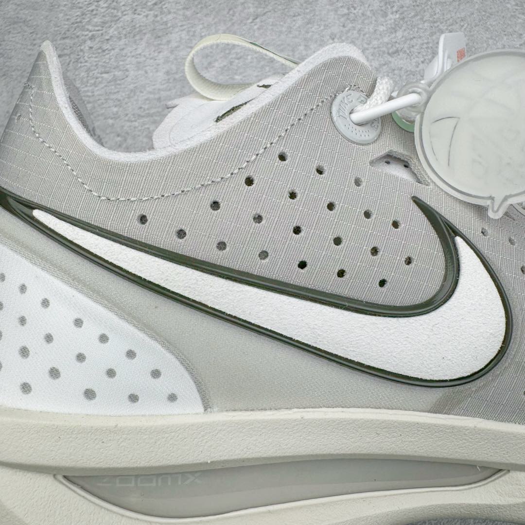 图片[15]-＃灭世/Max NK Air Zoom G.T.Cut 3 EP 实战系列篮球鞋 DV2913-003 全新GT Cut 3.0 全掌搭载了 ZoomX 泡棉 使得整双鞋在缓震表现上可谓相当优秀 拥有着顶级科技配置的同时 颜值设计也非常可观 整体鞋型仍然保留了前低后高的设计 G.T. Cut 传统的突进极速突破的感觉 鞋头麂皮材质和 NK Flywire 飞线工艺 相对来说包裹感更好了 必备的TPU 支撑片 两侧 Swoosh 的透气孔设计 起到散热透气的作用 鞋舌采用类似跑鞋的半开叉式设计 搭配鞋带既可以提升包裹感 又降低了运动中鞋舌乱跑的可能性 鞋子内里填充相当厚实 避免掉跟 尺码：39 40 40.5 41 42 42.5 43 44 44.5 45 46-选品中心