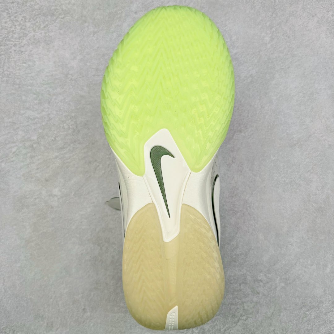 图片[9]-＃灭世/Max NK Air Zoom G.T.Cut 3 EP 实战系列篮球鞋 DV2913-003 全新GT Cut 3.0 全掌搭载了 ZoomX 泡棉 使得整双鞋在缓震表现上可谓相当优秀 拥有着顶级科技配置的同时 颜值设计也非常可观 整体鞋型仍然保留了前低后高的设计 G.T. Cut 传统的突进极速突破的感觉 鞋头麂皮材质和 NK Flywire 飞线工艺 相对来说包裹感更好了 必备的TPU 支撑片 两侧 Swoosh 的透气孔设计 起到散热透气的作用 鞋舌采用类似跑鞋的半开叉式设计 搭配鞋带既可以提升包裹感 又降低了运动中鞋舌乱跑的可能性 鞋子内里填充相当厚实 避免掉跟 尺码：39 40 40.5 41 42 42.5 43 44 44.5 45 46-选品中心