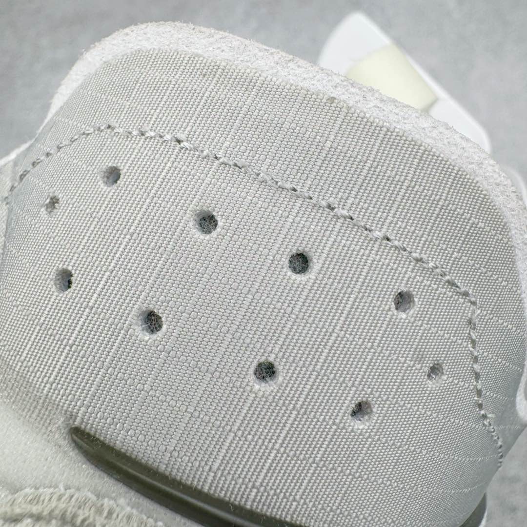 图片[17]-＃灭世/Max NK Air Zoom G.T.Cut 3 EP 实战系列篮球鞋 DV2913-003 全新GT Cut 3.0 全掌搭载了 ZoomX 泡棉 使得整双鞋在缓震表现上可谓相当优秀 拥有着顶级科技配置的同时 颜值设计也非常可观 整体鞋型仍然保留了前低后高的设计 G.T. Cut 传统的突进极速突破的感觉 鞋头麂皮材质和 NK Flywire 飞线工艺 相对来说包裹感更好了 必备的TPU 支撑片 两侧 Swoosh 的透气孔设计 起到散热透气的作用 鞋舌采用类似跑鞋的半开叉式设计 搭配鞋带既可以提升包裹感 又降低了运动中鞋舌乱跑的可能性 鞋子内里填充相当厚实 避免掉跟 尺码：39 40 40.5 41 42 42.5 43 44 44.5 45 46-选品中心