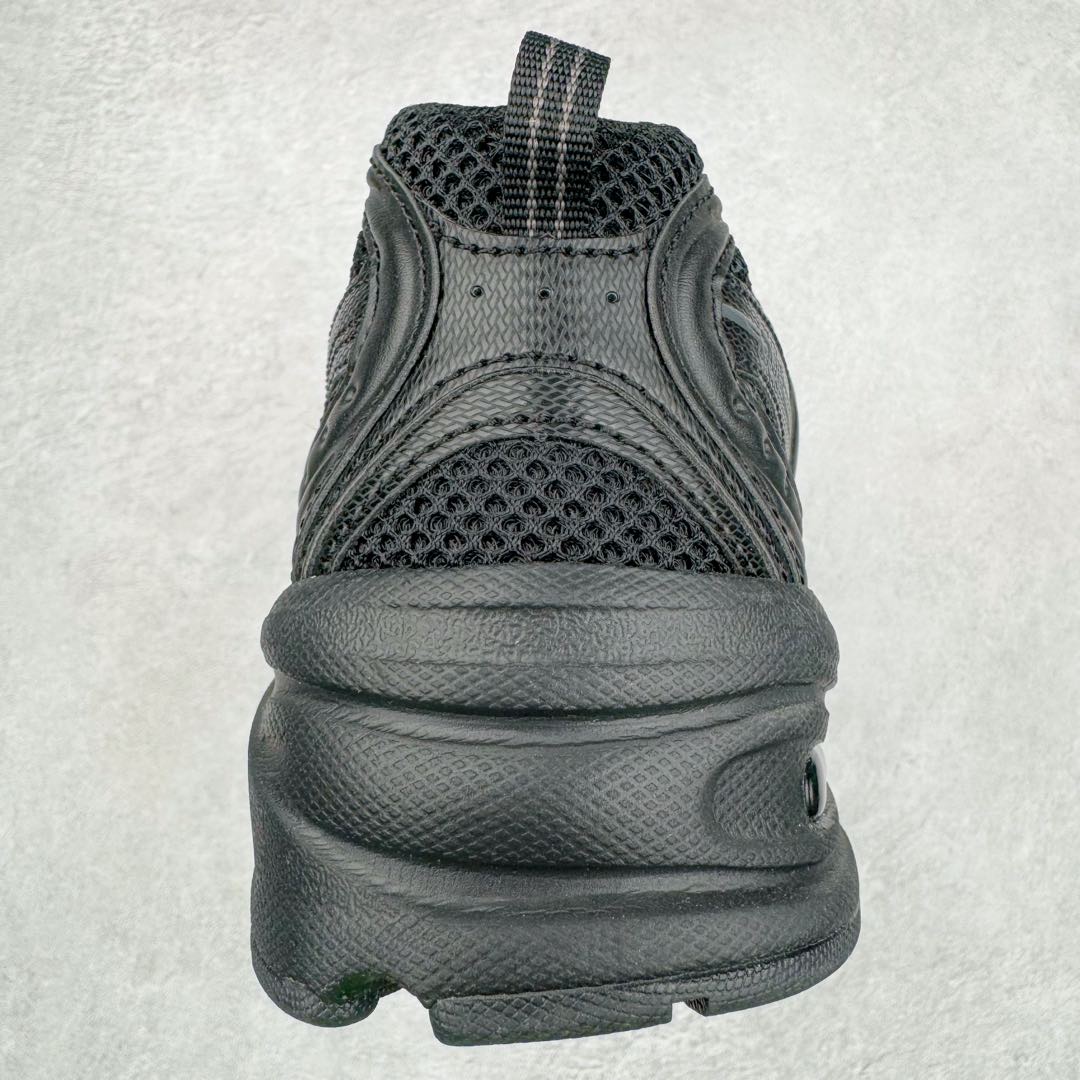 图片[8]-＃G版纯原 New Balance NB530 新百伦复古透气跑步鞋 全套原楦原纸板原厂数据开发 同步原鞋一次Model大底 全鞋电脑针车加持 原厂网布TPU高频工艺 正确中底拉帮 高密度丽新布中底 抛弃过往以皮革为主的人气轮廓 以极具复古风范的跑鞋外观呈现 设计上全鞋以简约清爽的纯白色作基底 鞋身覆盖大面积织物网眼材质 并于鞋头、鞋带孔眼片等细节处点缀对比鲜明的反光银镀层凸显 鞋舌、侧身等位置则辅以一贯的「N」字标志和品牌徽标彰显身份 最后通过搭载的 ABZORB 缓震中底完善整体造型 尺码：36 37 37.5 38 38.5 39.5 40 40.5 41.5 42 42.5 43 44 44.5 45 45.5 46.5 47-选品中心