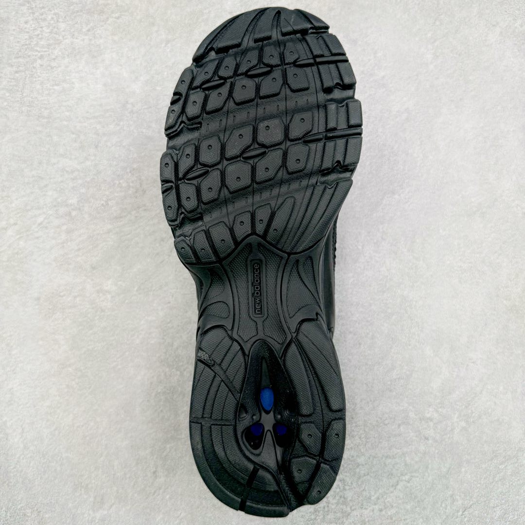 图片[9]-＃G版纯原 New Balance NB530 新百伦复古透气跑步鞋 全套原楦原纸板原厂数据开发 同步原鞋一次Model大底 全鞋电脑针车加持 原厂网布TPU高频工艺 正确中底拉帮 高密度丽新布中底 抛弃过往以皮革为主的人气轮廓 以极具复古风范的跑鞋外观呈现 设计上全鞋以简约清爽的纯白色作基底 鞋身覆盖大面积织物网眼材质 并于鞋头、鞋带孔眼片等细节处点缀对比鲜明的反光银镀层凸显 鞋舌、侧身等位置则辅以一贯的「N」字标志和品牌徽标彰显身份 最后通过搭载的 ABZORB 缓震中底完善整体造型 尺码：36 37 37.5 38 38.5 39.5 40 40.5 41.5 42 42.5 43 44 44.5 45 45.5 46.5 47-选品中心