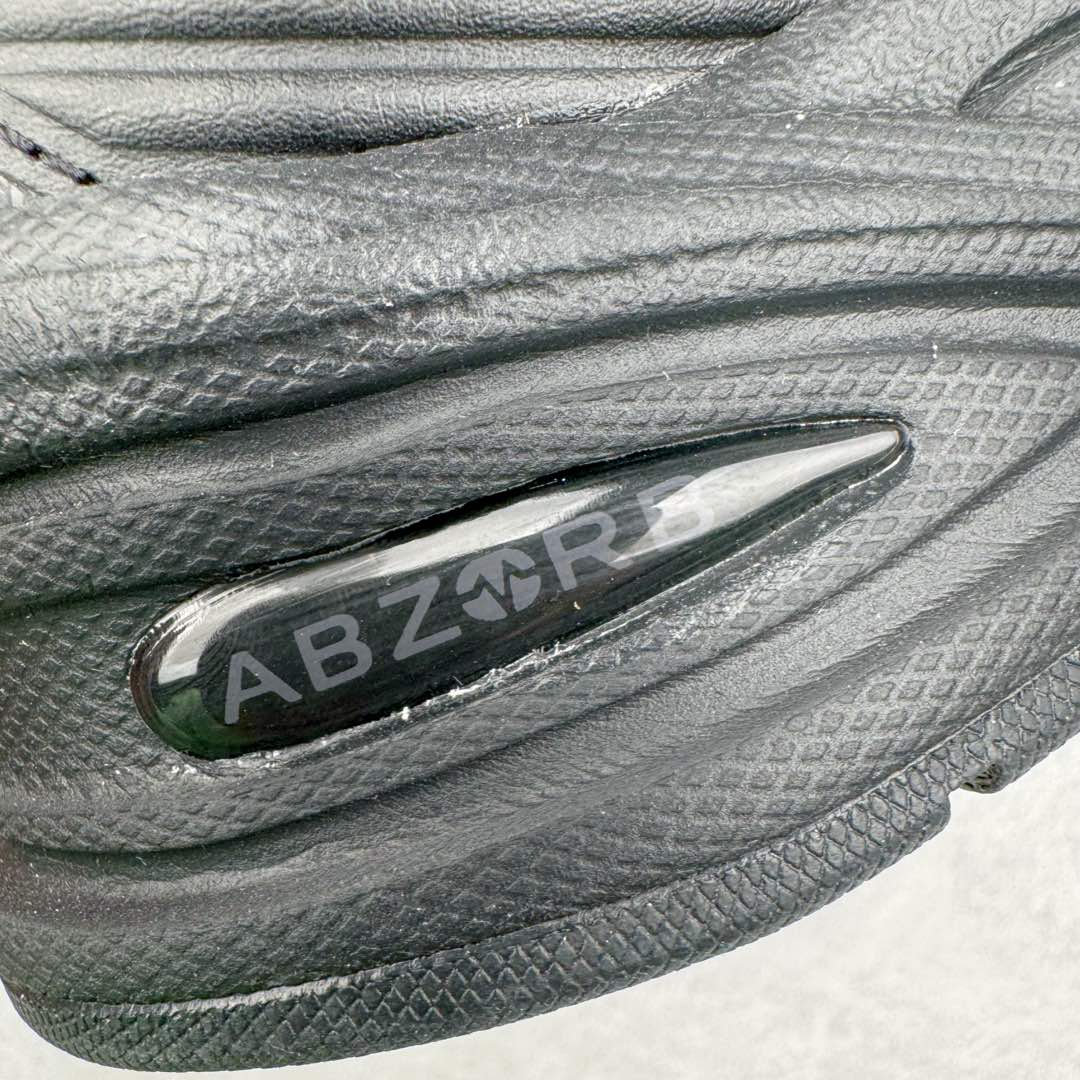 图片[18]-＃G版纯原 New Balance NB530 新百伦复古透气跑步鞋 全套原楦原纸板原厂数据开发 同步原鞋一次Model大底 全鞋电脑针车加持 原厂网布TPU高频工艺 正确中底拉帮 高密度丽新布中底 抛弃过往以皮革为主的人气轮廓 以极具复古风范的跑鞋外观呈现 设计上全鞋以简约清爽的纯白色作基底 鞋身覆盖大面积织物网眼材质 并于鞋头、鞋带孔眼片等细节处点缀对比鲜明的反光银镀层凸显 鞋舌、侧身等位置则辅以一贯的「N」字标志和品牌徽标彰显身份 最后通过搭载的 ABZORB 缓震中底完善整体造型 尺码：36 37 37.5 38 38.5 39.5 40 40.5 41.5 42 42.5 43 44 44.5 45 45.5 46.5 47-选品中心