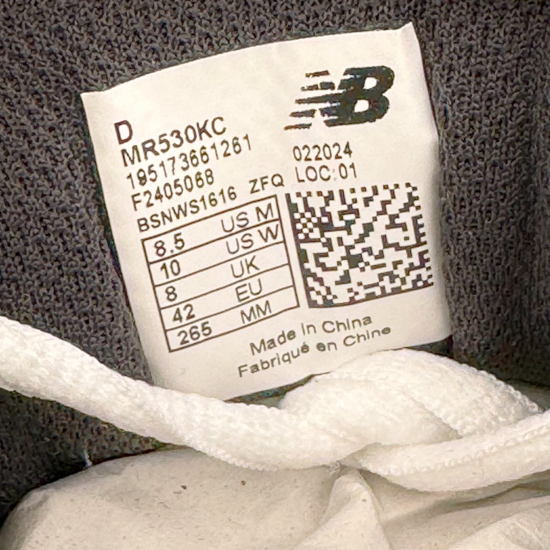 图片[12]-＃G版纯原 New Balance NB530 新百伦复古透气跑步鞋 全套原楦原纸板原厂数据开发 同步原鞋一次Model大底 全鞋电脑针车加持 原厂网布TPU高频工艺 正确中底拉帮 高密度丽新布中底 抛弃过往以皮革为主的人气轮廓 以极具复古风范的跑鞋外观呈现 设计上全鞋以简约清爽的纯白色作基底 鞋身覆盖大面积织物网眼材质 并于鞋头、鞋带孔眼片等细节处点缀对比鲜明的反光银镀层凸显 鞋舌、侧身等位置则辅以一贯的「N」字标志和品牌徽标彰显身份 最后通过搭载的 ABZORB 缓震中底完善整体造型 尺码：36 37 37.5 38 38.5 39.5 40 40.5 41.5 42 42.5 43 44 44.5 45 45.5 46.5 47-选品中心