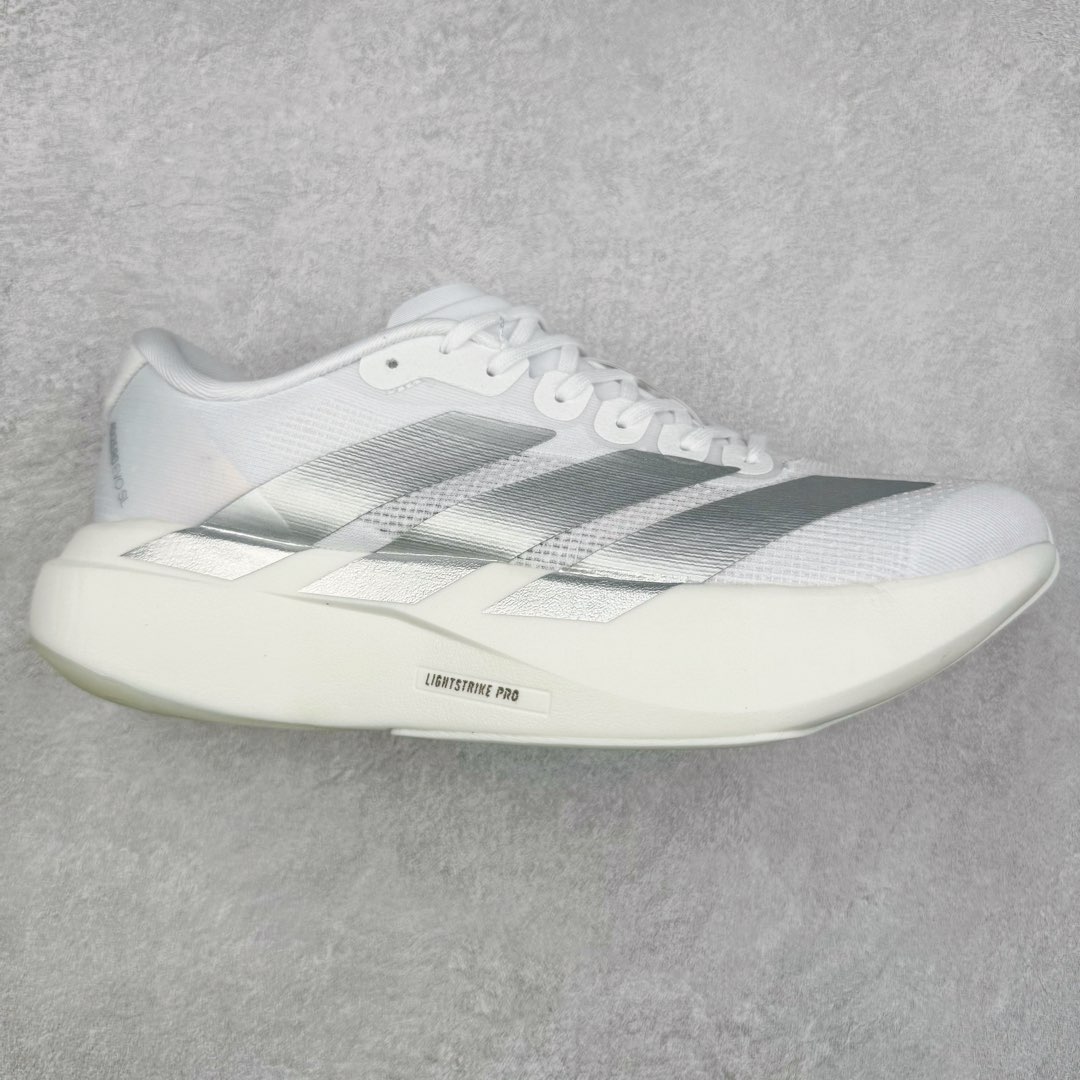 AD Adizero Eva SL M 零度进化版系列低帮轻便透气竞速休闲运动慢跑鞋 JR6207 相信大家对去年 adidas 横空出世的「顶级超跑」adiZero Adios Pro EVO 1 记忆犹新！不仅登顶阿迪史上最轻跑鞋宝座，更在接下来的全球马拉松赛事中，持续书写着惊人成绩，被网友戏称新一代「阿迪神鞋」全网刷屏！极简设计语言与强烈速度感和存在感的鞋侧三线，让人过目不忘，特别种草！其中定位于中长跑训练的 adidas Adizero Evo SL，整体外观造型与 adiZero Adios Pro EVO 1 非常相似。中底配置方面搭载全掌 Lightstrike Pro，鞋面采用透气网面示人，契合日常训练鞋的定位，更加耐用。外底给到了马牌橡胶，及类似上代竞速旗舰 adidas Adizero Adios Pro 3 区域分布。整体看下来无论是外观的鲜明辨识度，还是配置的扎实程度都很顶。尺码：36 36⅔ 37⅓ 38 38⅔ 39⅓ 40 40⅔ 41⅓ 42 42⅔ 43⅓ 44 45-选品中心