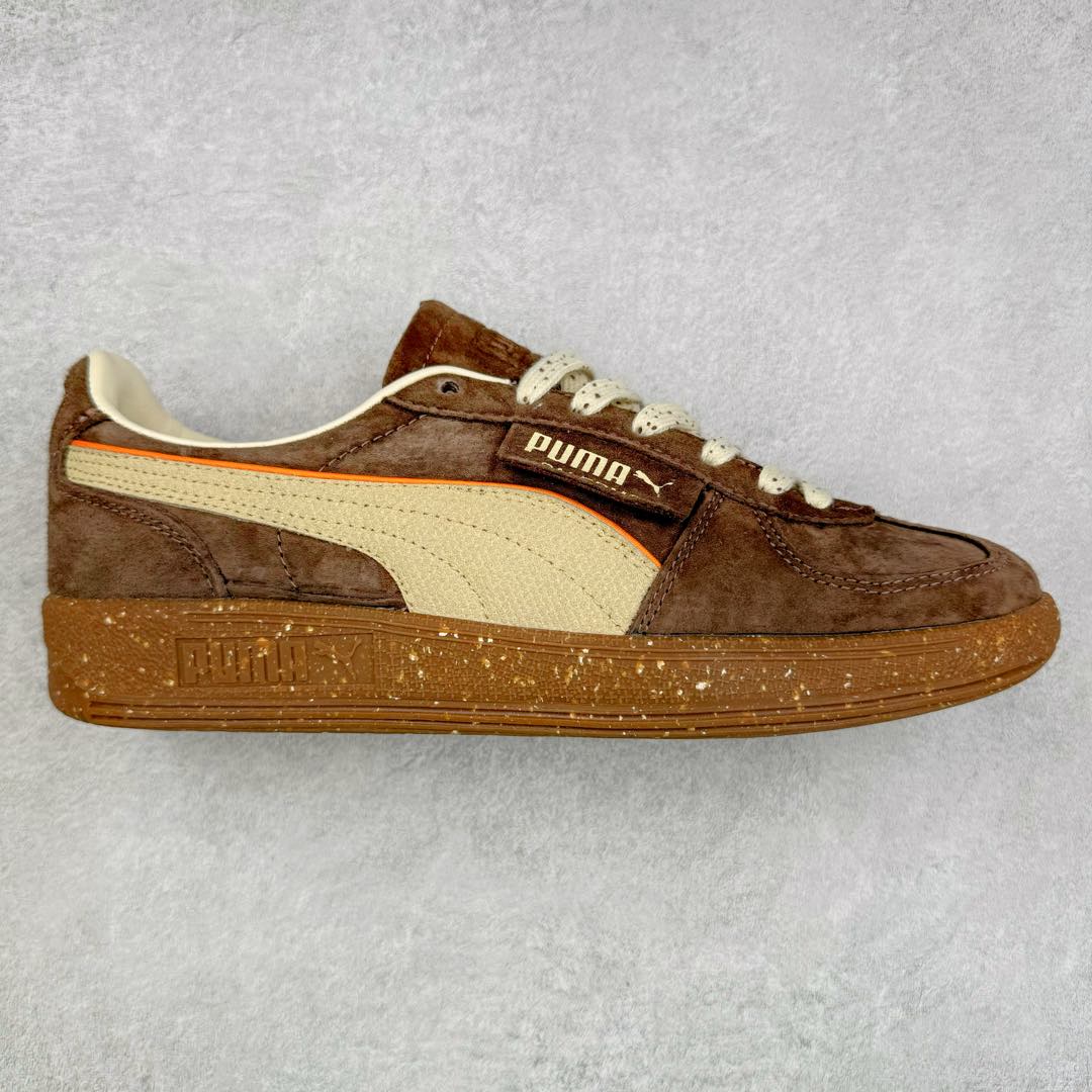 PUMA Palermo Trainer 彪马防滑耐磨低帮德训休闲板鞋 简约又不失设计巧思的帅气风格让它轻松驾驭日常休闲或滑板场合 运动兼具匠心 细节彰显品质 衬垫边缘以提供支撑和灵活性 强化鞋头以承受持续的磨损 耐磨性强 稳定性高 抓地更牢 不易打滑 尺码： 35 36 36.5 37.5 38 38.5 39 40 40.5 41 42 42.5 43 44 45-选品中心