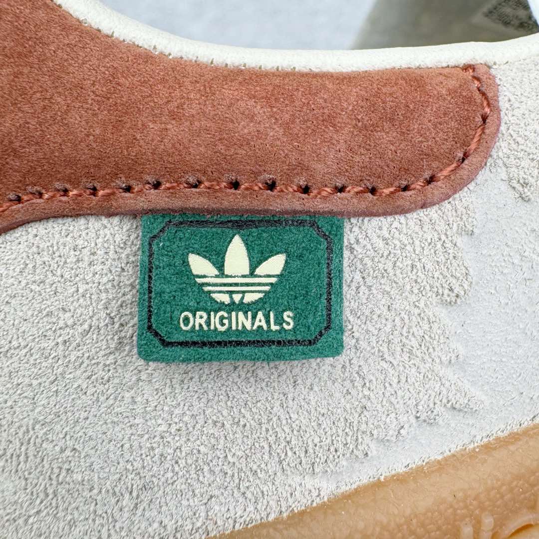 图片[18]-＃CS纯原 AD Originals Gazelle Bold W 羚羊松糕系列复古百搭厚底增高低帮休闲运动板鞋 IG3685 新的一年就要换新的打扮啦！除了设定变美、健身、减肥等目标外，你已经可以利用鞋子来“偷偷改善身材比例”的愿望了！ 因为有一句话。身高不够。鞋子来凑~赶快入手以下各大运动品牌最新推出的“厚底增高运动鞋”吧。 是最好穿最百搭的长腿神器。 重点是……不仅价格不错～鞋子也不错啊！Originals的Gazelle Bold鞋款打造出「超厚底版本」！延续流线鞋型、经典麂皮材质、白色三条线和侧面烫金标志的复古外型，奶油白鞋底高度直接乘3，出门搭上它，保证一路步步高升。尺码：36 36⅔ 37⅓ 38 38⅔ 39⅓ 40-选品中心