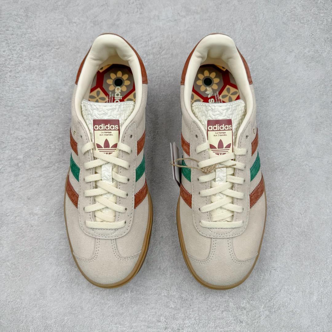 图片[2]-＃CS纯原 AD Originals Gazelle Bold W 羚羊松糕系列复古百搭厚底增高低帮休闲运动板鞋 IG3685 新的一年就要换新的打扮啦！除了设定变美、健身、减肥等目标外，你已经可以利用鞋子来“偷偷改善身材比例”的愿望了！ 因为有一句话。身高不够。鞋子来凑~赶快入手以下各大运动品牌最新推出的“厚底增高运动鞋”吧。 是最好穿最百搭的长腿神器。 重点是……不仅价格不错～鞋子也不错啊！Originals的Gazelle Bold鞋款打造出「超厚底版本」！延续流线鞋型、经典麂皮材质、白色三条线和侧面烫金标志的复古外型，奶油白鞋底高度直接乘3，出门搭上它，保证一路步步高升。尺码：36 36⅔ 37⅓ 38 38⅔ 39⅓ 40-选品中心