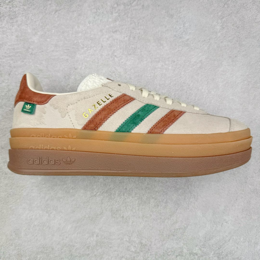 ＃CS纯原 AD Originals Gazelle Bold W 羚羊松糕系列复古百搭厚底增高低帮休闲运动板鞋 IG3685 新的一年就要换新的打扮啦！除了设定变美、健身、减肥等目标外，你已经可以利用鞋子来“偷偷改善身材比例”的愿望了！ 因为有一句话。身高不够。鞋子来凑~赶快入手以下各大运动品牌最新推出的“厚底增高运动鞋”吧。 是最好穿最百搭的长腿神器。 重点是……不仅价格不错～鞋子也不错啊！Originals的Gazelle Bold鞋款打造出「超厚底版本」！延续流线鞋型、经典麂皮材质、白色三条线和侧面烫金标志的复古外型，奶油白鞋底高度直接乘3，出门搭上它，保证一路步步高升。尺码：36 36⅔ 37⅓ 38 38⅔ 39⅓ 40-选品中心