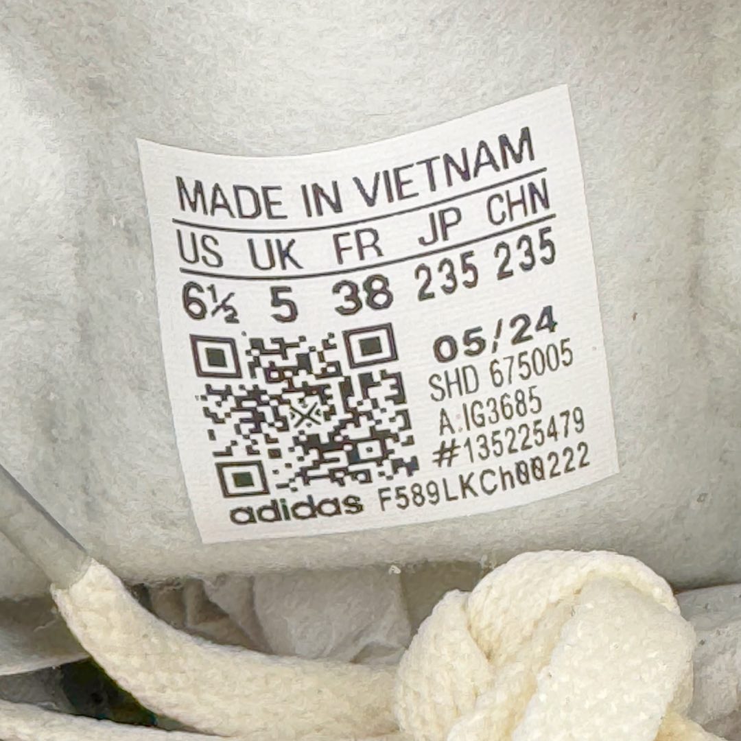 图片[11]-＃CS纯原 AD Originals Gazelle Bold W 羚羊松糕系列复古百搭厚底增高低帮休闲运动板鞋 IG3685 新的一年就要换新的打扮啦！除了设定变美、健身、减肥等目标外，你已经可以利用鞋子来“偷偷改善身材比例”的愿望了！ 因为有一句话。身高不够。鞋子来凑~赶快入手以下各大运动品牌最新推出的“厚底增高运动鞋”吧。 是最好穿最百搭的长腿神器。 重点是……不仅价格不错～鞋子也不错啊！Originals的Gazelle Bold鞋款打造出「超厚底版本」！延续流线鞋型、经典麂皮材质、白色三条线和侧面烫金标志的复古外型，奶油白鞋底高度直接乘3，出门搭上它，保证一路步步高升。尺码：36 36⅔ 37⅓ 38 38⅔ 39⅓ 40-选品中心