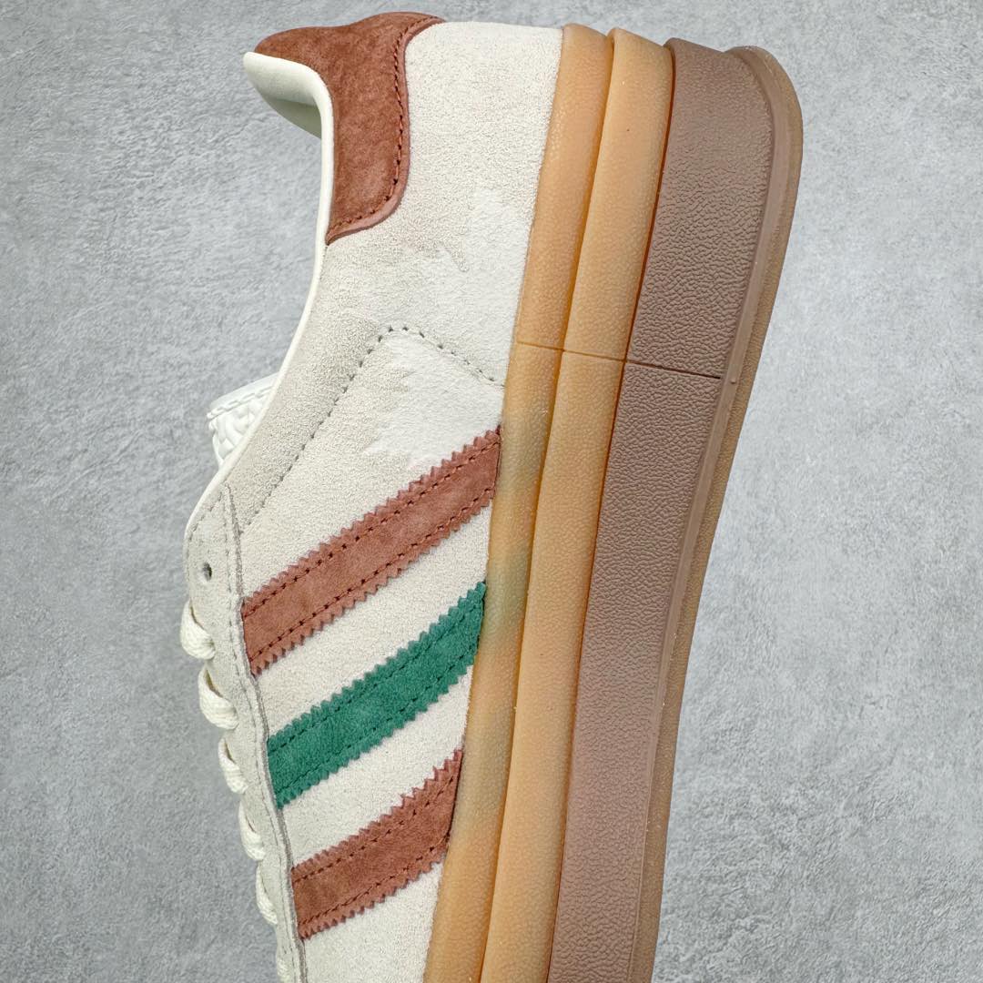 图片[7]-＃CS纯原 AD Originals Gazelle Bold W 羚羊松糕系列复古百搭厚底增高低帮休闲运动板鞋 IG3685 新的一年就要换新的打扮啦！除了设定变美、健身、减肥等目标外，你已经可以利用鞋子来“偷偷改善身材比例”的愿望了！ 因为有一句话。身高不够。鞋子来凑~赶快入手以下各大运动品牌最新推出的“厚底增高运动鞋”吧。 是最好穿最百搭的长腿神器。 重点是……不仅价格不错～鞋子也不错啊！Originals的Gazelle Bold鞋款打造出「超厚底版本」！延续流线鞋型、经典麂皮材质、白色三条线和侧面烫金标志的复古外型，奶油白鞋底高度直接乘3，出门搭上它，保证一路步步高升。尺码：36 36⅔ 37⅓ 38 38⅔ 39⅓ 40-选品中心