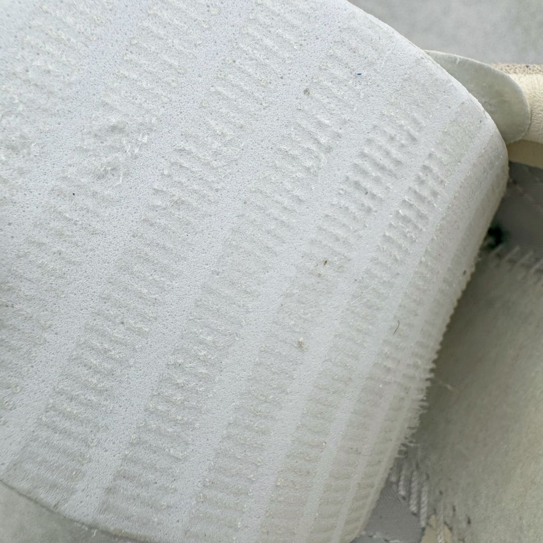 图片[13]-＃CS纯原 AD Originals Gazelle Bold W 羚羊松糕系列复古百搭厚底增高低帮休闲运动板鞋 IG3685 新的一年就要换新的打扮啦！除了设定变美、健身、减肥等目标外，你已经可以利用鞋子来“偷偷改善身材比例”的愿望了！ 因为有一句话。身高不够。鞋子来凑~赶快入手以下各大运动品牌最新推出的“厚底增高运动鞋”吧。 是最好穿最百搭的长腿神器。 重点是……不仅价格不错～鞋子也不错啊！Originals的Gazelle Bold鞋款打造出「超厚底版本」！延续流线鞋型、经典麂皮材质、白色三条线和侧面烫金标志的复古外型，奶油白鞋底高度直接乘3，出门搭上它，保证一路步步高升。尺码：36 36⅔ 37⅓ 38 38⅔ 39⅓ 40-选品中心