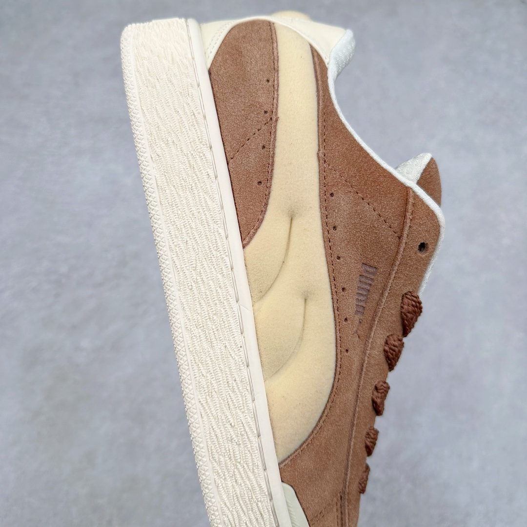 图片[6]-PUMA SUEDE XL 彪马新款面包鞋男女同款复古休闲板鞋 赠送一双鞋带 鞋身通体采用细腻的麂皮材质 厚实柔软 质感出众 鞋侧保留PUMA标志性跑道图案 侧面与后跟点缀金属色PUMA LOGO 兼具辨识度与细节感 加厚鞋垫、饱满鞋舌 搭配加宽扁形鞋带 使得穿着感更加贴合与舒适 值得一提的是 本季SUEDE XL鞋款以黑色、红色及蓝色最为瞩目 经典黑的配色 在低调之余可轻松驾驭任何潮流风格造型 而高饱和度的配色 则是当之无愧的早春出街利器。货号： 395205 尺码：36 37 37.5 38 38.5 39 40 40.5 41 42 42.5 43 44 45-选品中心