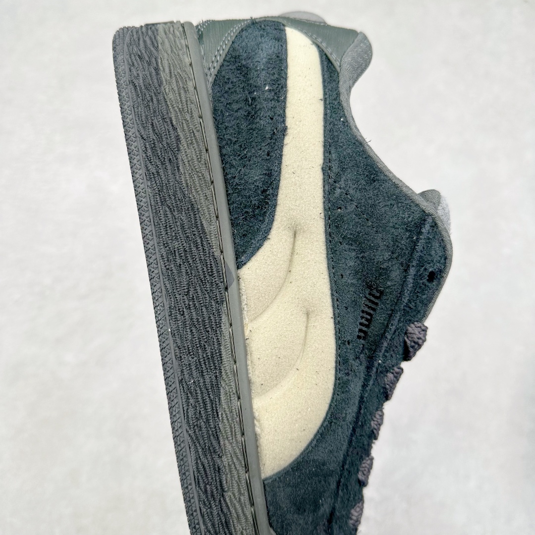 图片[6]-PUMA SUEDE XL 彪马新款面包鞋男女同款复古休闲板鞋 赠送一双鞋带 鞋身通体采用细腻的麂皮材质 厚实柔软 质感出众 鞋侧保留PUMA标志性跑道图案 侧面与后跟点缀金属色PUMA LOGO 兼具辨识度与细节感 加厚鞋垫、饱满鞋舌 搭配加宽扁形鞋带 使得穿着感更加贴合与舒适 值得一提的是 本季SUEDE XL鞋款以黑色、红色及蓝色最为瞩目 经典黑的配色 在低调之余可轻松驾驭任何潮流风格造型 而高饱和度的配色 则是当之无愧的早春出街利器。货号： 395205 尺码：36 37 37.5 38 38.5 39 40 40.5 41 42 42.5 43 44 45-选品中心