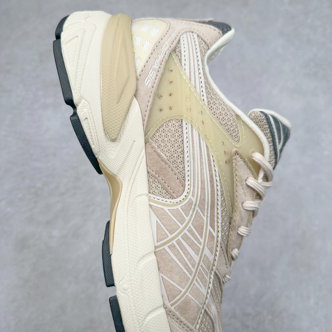 图片[6]-PUMA Velophasis 舒适潮流防滑低帮老爹鞋 全球知名运动品牌彪马推出全新鞋款VELOPHASIS，以千禧年代的无尽创意演绎PUMA复合型运动鞋款，引领复古美学新风尚。全新鞋款VELOPHASIS从PUMA品牌历史档案中千禧时代极具标志性的COMPLETE鞋型中汲取灵感，该系列专为跑步运动而生，推动了包括iCELL、e+CELL以及EverRide在内的多项具有革命代表性的品牌技术发展，至今仍造福世界各地的跑者。全新鞋款VELOPHASIS在此基础之上，寄栖于PUMA的设计愿景，借由Y2K的美学视觉语言，解码潮流基因，碰撞无限可能。全新鞋款VELOPHASIS的设计充分融合了来自千禧年代与当今时代的精髓。鞋面采用不对称设计，以全新材料重塑千禧年代感的设计部件。蜂窝式网眼布、纹理拼接和大胆醒目的造型均旨在致敬COMPLETE系列的经典风格。尺码：36 36.5 37.5 38 38.5 39 40 40.5 41 42 42.5 43 44 44.5 45-选品中心