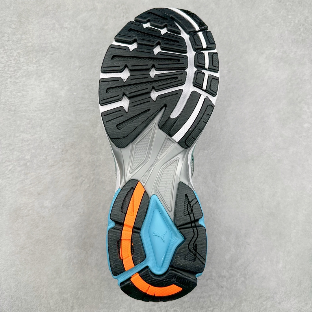 图片[9]-PUMA Velophasis 舒适潮流防滑低帮老爹鞋 全球知名运动品牌彪马推出全新鞋款VELOPHASIS，以千禧年代的无尽创意演绎PUMA复合型运动鞋款，引领复古美学新风尚。全新鞋款VELOPHASIS从PUMA品牌历史档案中千禧时代极具标志性的COMPLETE鞋型中汲取灵感，该系列专为跑步运动而生，推动了包括iCELL、e+CELL以及EverRide在内的多项具有革命代表性的品牌技术发展，至今仍造福世界各地的跑者。全新鞋款VELOPHASIS在此基础之上，寄栖于PUMA的设计愿景，借由Y2K的美学视觉语言，解码潮流基因，碰撞无限可能。全新鞋款VELOPHASIS的设计充分融合了来自千禧年代与当今时代的精髓。鞋面采用不对称设计，以全新材料重塑千禧年代感的设计部件。蜂窝式网眼布、纹理拼接和大胆醒目的造型均旨在致敬COMPLETE系列的经典风格。尺码：36 36.5 37.5 38 38.5 39 40 40.5 41 42 42.5 43 44 44.5 45-选品中心