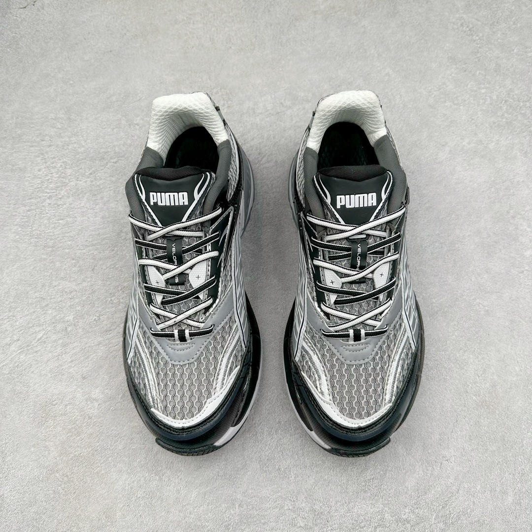 图片[2]-PUMA Velophasis 舒适潮流防滑低帮老爹鞋 全球知名运动品牌彪马推出全新鞋款VELOPHASIS，以千禧年代的无尽创意演绎PUMA复合型运动鞋款，引领复古美学新风尚。全新鞋款VELOPHASIS从PUMA品牌历史档案中千禧时代极具标志性的COMPLETE鞋型中汲取灵感，该系列专为跑步运动而生，推动了包括iCELL、e+CELL以及EverRide在内的多项具有革命代表性的品牌技术发展，至今仍造福世界各地的跑者。全新鞋款VELOPHASIS在此基础之上，寄栖于PUMA的设计愿景，借由Y2K的美学视觉语言，解码潮流基因，碰撞无限可能。全新鞋款VELOPHASIS的设计充分融合了来自千禧年代与当今时代的精髓。鞋面采用不对称设计，以全新材料重塑千禧年代感的设计部件。蜂窝式网眼布、纹理拼接和大胆醒目的造型均旨在致敬COMPLETE系列的经典风格。尺码：36 36.5 37.5 38 38.5 39 40 40.5 41 42 42.5 43 44 44.5 45-选品中心