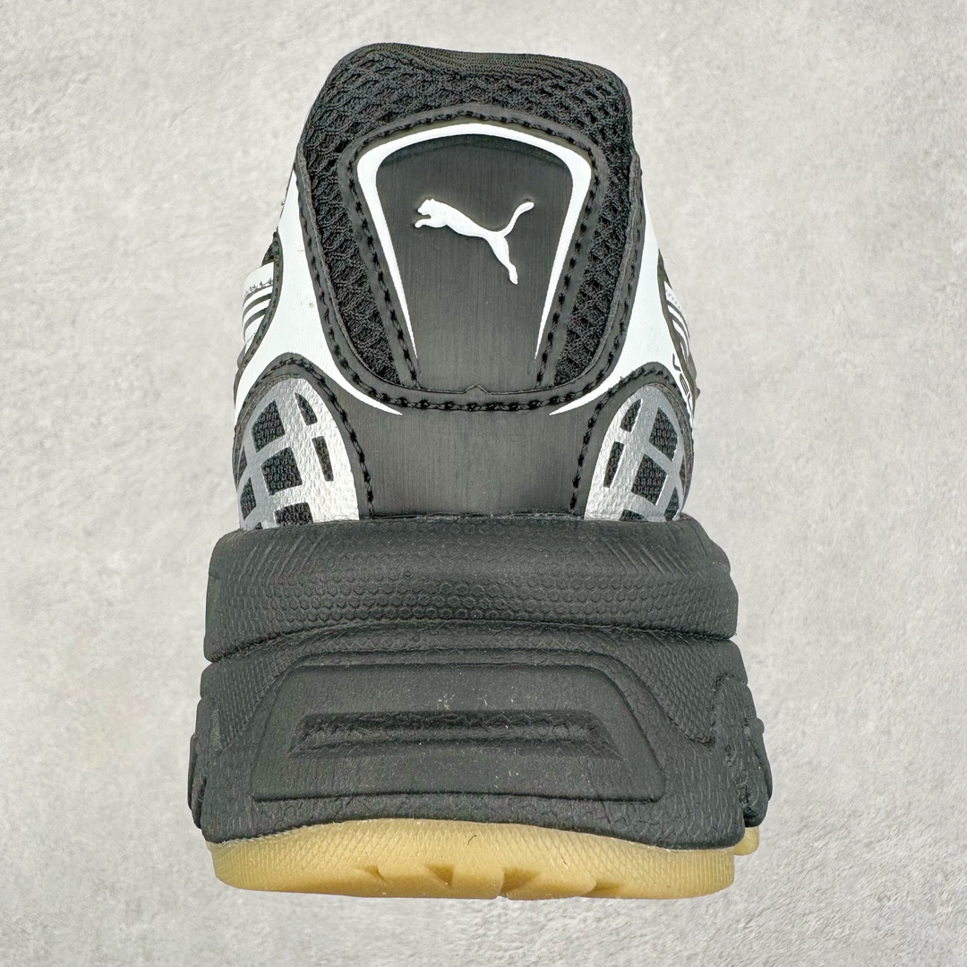 图片[8]-PUMA Velophasis 舒适潮流防滑低帮老爹鞋 全球知名运动品牌彪马推出全新鞋款VELOPHASIS，以千禧年代的无尽创意演绎PUMA复合型运动鞋款，引领复古美学新风尚。全新鞋款VELOPHASIS从PUMA品牌历史档案中千禧时代极具标志性的COMPLETE鞋型中汲取灵感，该系列专为跑步运动而生，推动了包括iCELL、e+CELL以及EverRide在内的多项具有革命代表性的品牌技术发展，至今仍造福世界各地的跑者。全新鞋款VELOPHASIS在此基础之上，寄栖于PUMA的设计愿景，借由Y2K的美学视觉语言，解码潮流基因，碰撞无限可能。全新鞋款VELOPHASIS的设计充分融合了来自千禧年代与当今时代的精髓。鞋面采用不对称设计，以全新材料重塑千禧年代感的设计部件。蜂窝式网眼布、纹理拼接和大胆醒目的造型均旨在致敬COMPLETE系列的经典风格。尺码：36 36.5 37.5 38 38.5 39 40 40.5 41 42 42.5 43 44 44.5 45-选品中心