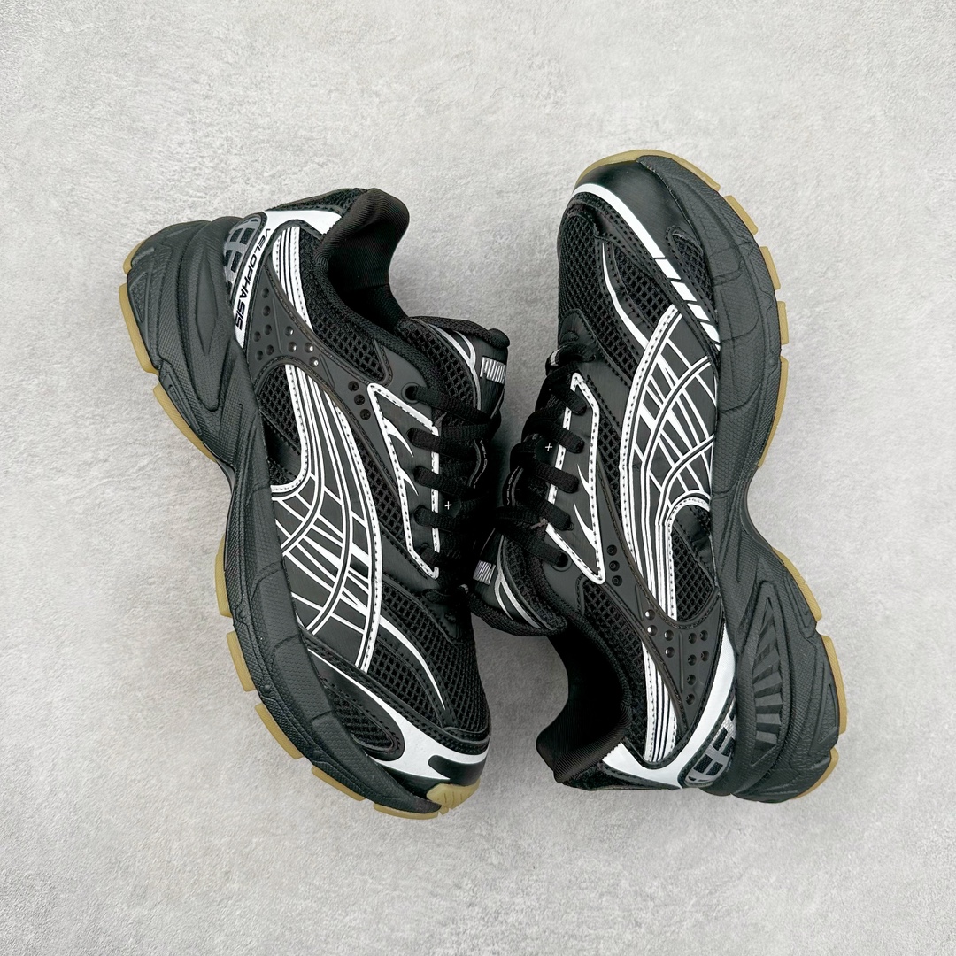 图片[3]-PUMA Velophasis 舒适潮流防滑低帮老爹鞋 全球知名运动品牌彪马推出全新鞋款VELOPHASIS，以千禧年代的无尽创意演绎PUMA复合型运动鞋款，引领复古美学新风尚。全新鞋款VELOPHASIS从PUMA品牌历史档案中千禧时代极具标志性的COMPLETE鞋型中汲取灵感，该系列专为跑步运动而生，推动了包括iCELL、e+CELL以及EverRide在内的多项具有革命代表性的品牌技术发展，至今仍造福世界各地的跑者。全新鞋款VELOPHASIS在此基础之上，寄栖于PUMA的设计愿景，借由Y2K的美学视觉语言，解码潮流基因，碰撞无限可能。全新鞋款VELOPHASIS的设计充分融合了来自千禧年代与当今时代的精髓。鞋面采用不对称设计，以全新材料重塑千禧年代感的设计部件。蜂窝式网眼布、纹理拼接和大胆醒目的造型均旨在致敬COMPLETE系列的经典风格。尺码：36 36.5 37.5 38 38.5 39 40 40.5 41 42 42.5 43 44 44.5 45-选品中心