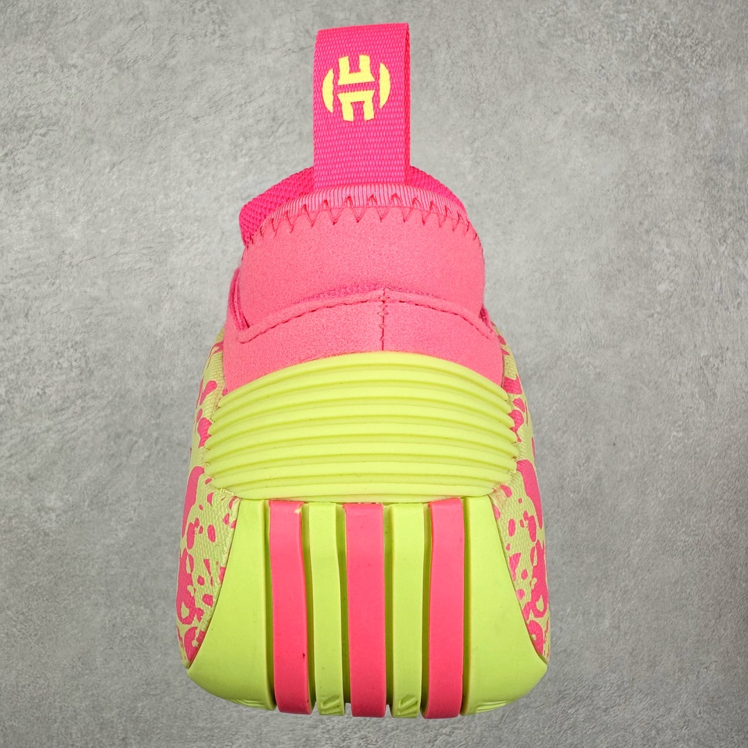 图片[8]-AD Harden Vol. 8 哈登八代签名篮球鞋 IE2689 采用了“袜套式”设计，在十多年前这一设计极为风靡，将帅气和简洁融为一体。现在Harden Vol. 8将袜套鞋领重新拾起，并配合内靴，易穿脱且包裹佳。泪滴形EVA结构骨架提供横向支持和快速移动时的稳定性。全掌JET BOOST科技提供缓震和能量反馈，助你整场保持活力。多向“JH”抓地纹路设计提供优秀抓地力，使球员能够在场上迅速变向、急停或启动，更好地掌控比赛。尺码：40 40.5 41 42 42.5 43 44 44.5 45 46-选品中心