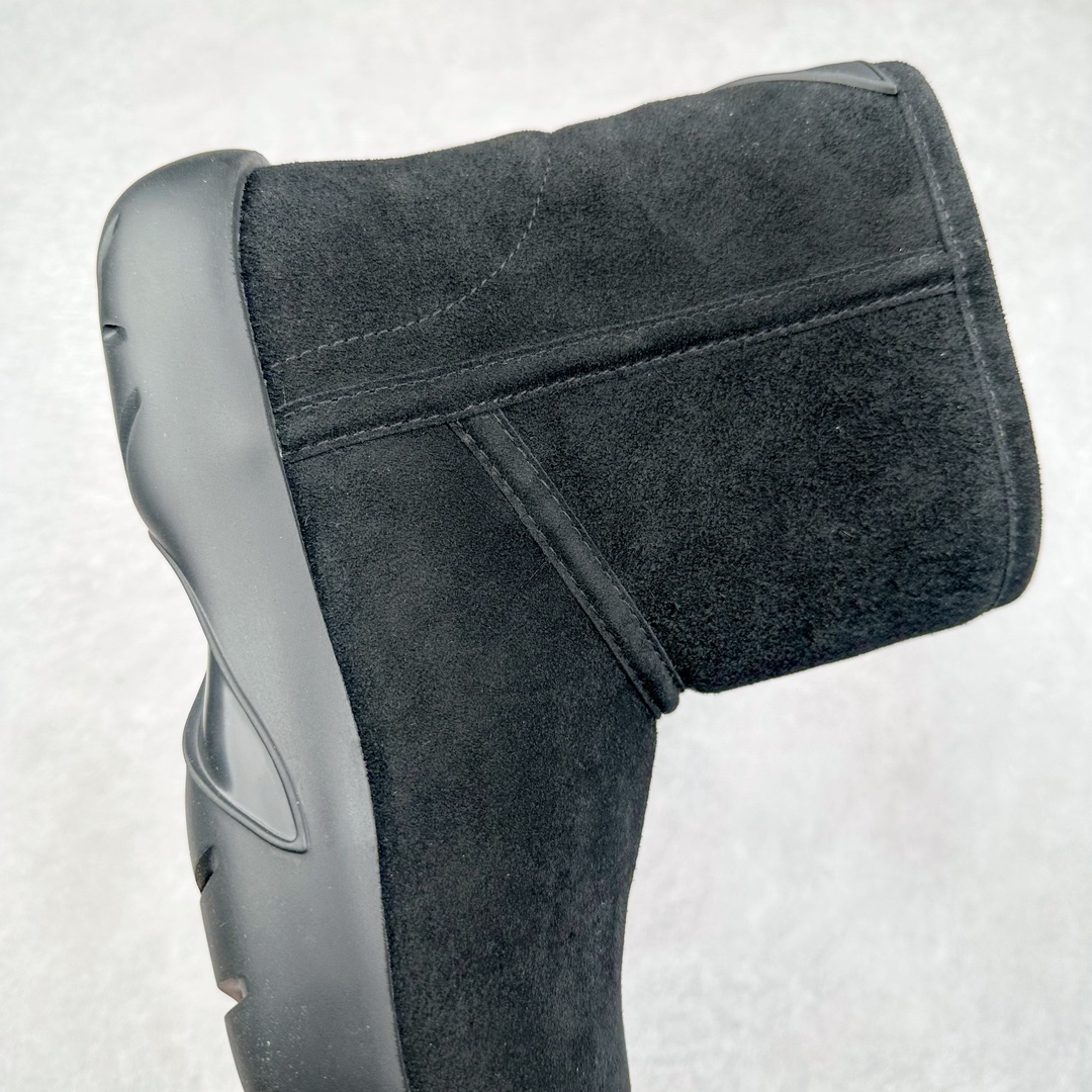 图片[6]-Bottega Veneta BV葆蝶家Snap牛皮耐磨百搭短靴 选用优质材料 精细制作 经典设计 展现优雅气质 舒适脚感 轻松穿梭 适合各种场合 彰显魅力 品味与舒适兼得 演绎自信自然 步履间散发迷人韵味 展现独特风采 Ins上超火 欧美街拍出镜率超高 最高版本发售 圆圆胖胖的鞋型 穿上之后非常的藏肉 原版进口牛反绒麂皮面料 有光泽 超有质感 内里垫脚全进口羊羔毛 羊毛足足2cm厚 舒适保暖 北方过冬完全 定制原版防滑EVA大底 轻便防滑 底厚：4cm 尺码：35 36 37 38 39 40-选品中心