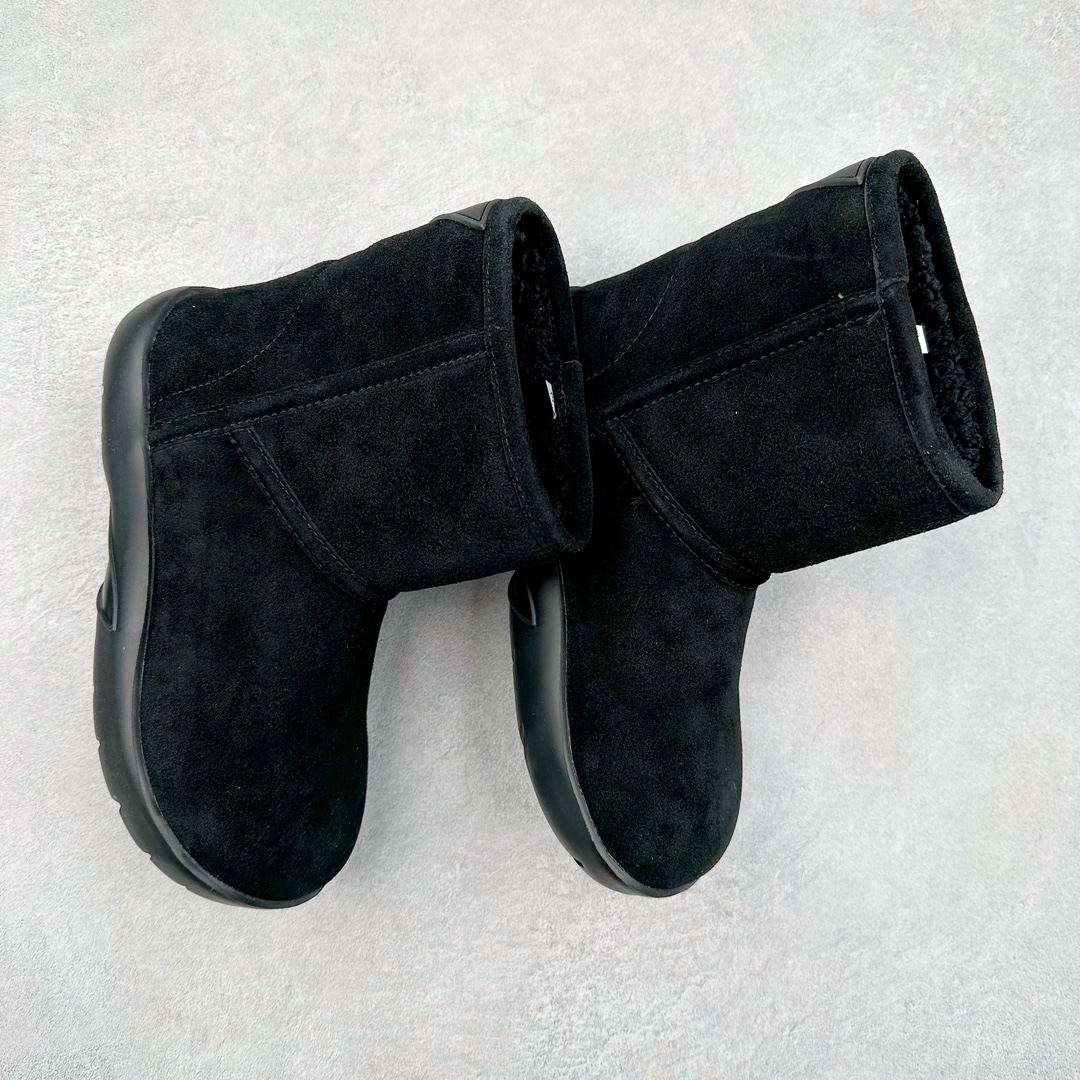 图片[3]-Bottega Veneta BV葆蝶家Snap牛皮耐磨百搭短靴 选用优质材料 精细制作 经典设计 展现优雅气质 舒适脚感 轻松穿梭 适合各种场合 彰显魅力 品味与舒适兼得 演绎自信自然 步履间散发迷人韵味 展现独特风采 Ins上超火 欧美街拍出镜率超高 最高版本发售 圆圆胖胖的鞋型 穿上之后非常的藏肉 原版进口牛反绒麂皮面料 有光泽 超有质感 内里垫脚全进口羊羔毛 羊毛足足2cm厚 舒适保暖 北方过冬完全 定制原版防滑EVA大底 轻便防滑 底厚：4cm 尺码：35 36 37 38 39 40-选品中心