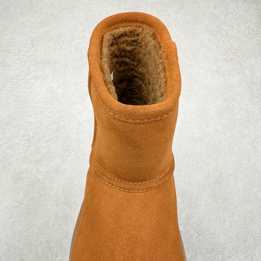 图片[5]-Bottega Veneta BV葆蝶家Snap牛皮耐磨百搭短靴 选用优质材料 精细制作 经典设计 展现优雅气质 舒适脚感 轻松穿梭 适合各种场合 彰显魅力 品味与舒适兼得 演绎自信自然 步履间散发迷人韵味 展现独特风采 Ins上超火 欧美街拍出镜率超高 最高版本发售 圆圆胖胖的鞋型 穿上之后非常的藏肉 原版进口牛反绒麂皮面料 有光泽 超有质感 内里垫脚全进口羊羔毛 羊毛足足2cm厚 舒适保暖 北方过冬完全 定制原版防滑EVA大底 轻便防滑 底厚：4cm 尺码：35 36 37 38 39 40-选品中心