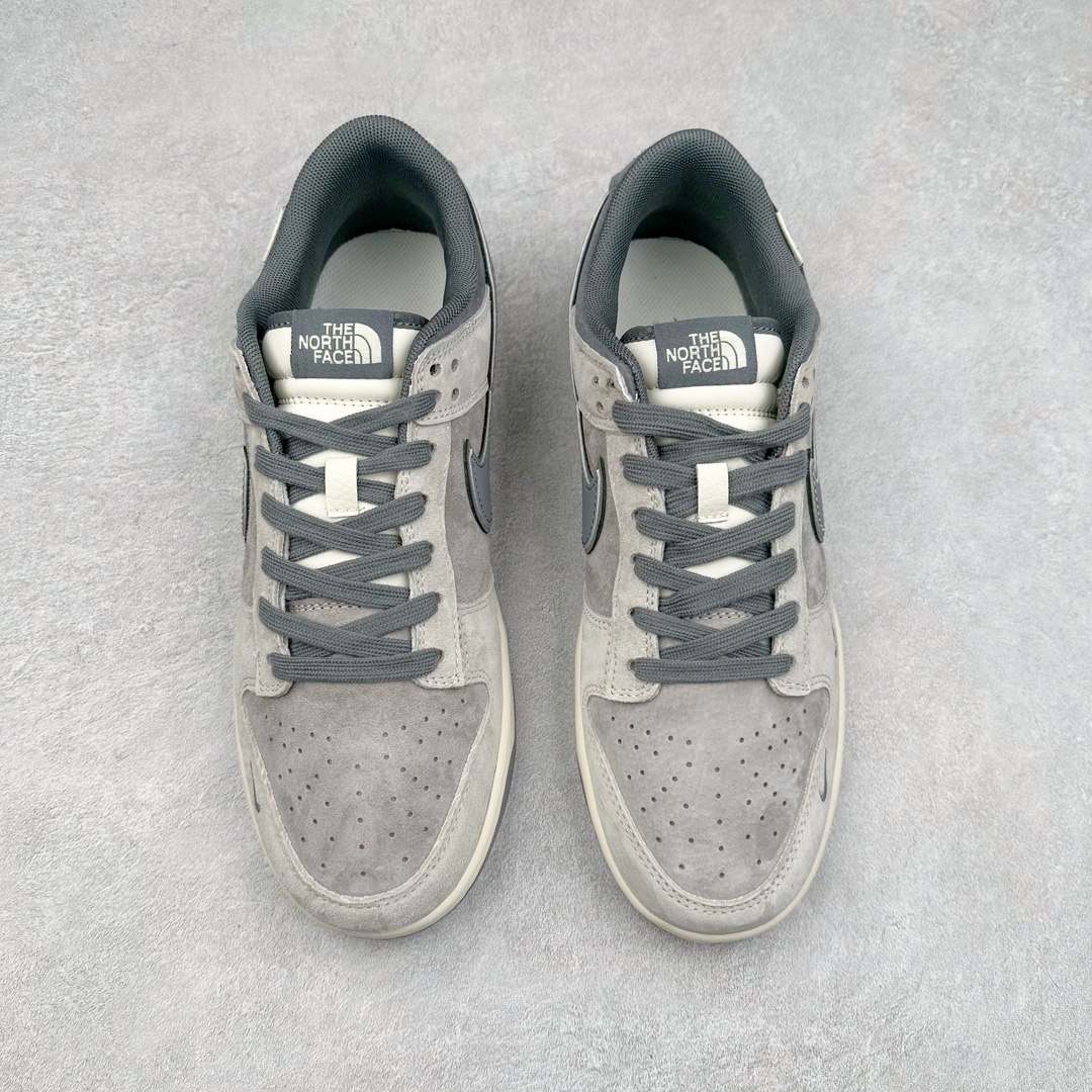 图片[2]-NK Dunk Low 定制配色 DM6868-004 大厂出品 极力推荐 原装头层材料 独家版型蒸餾加工帶來的是更好的视觉和脚感体验大厂纯原品质出货 清洁度 电绣工艺 皮料切割干净无任何毛边 细节完美 尺码：36 36.5 37.5 38 38.5 39 40 40.5 41 42 42.5 43 44 44.5 45 46 47.5-选品中心
