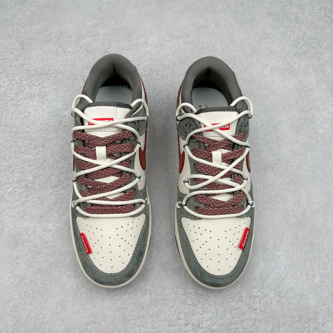 图片[2]-NK Dunk Low 定制配色 XS1186-102 大厂出品 极力推荐 原装头层材料 独家版型蒸餾加工帶來的是更好的视觉和脚感体验大厂纯原品质出货 清洁度 电绣工艺 皮料切割干净无任何毛边 细节完美 尺码：36 36.5 37.5 38 38.5 39 40 40.5 41 42 42.5 43 44 44.5 45 46 47.5-选品中心