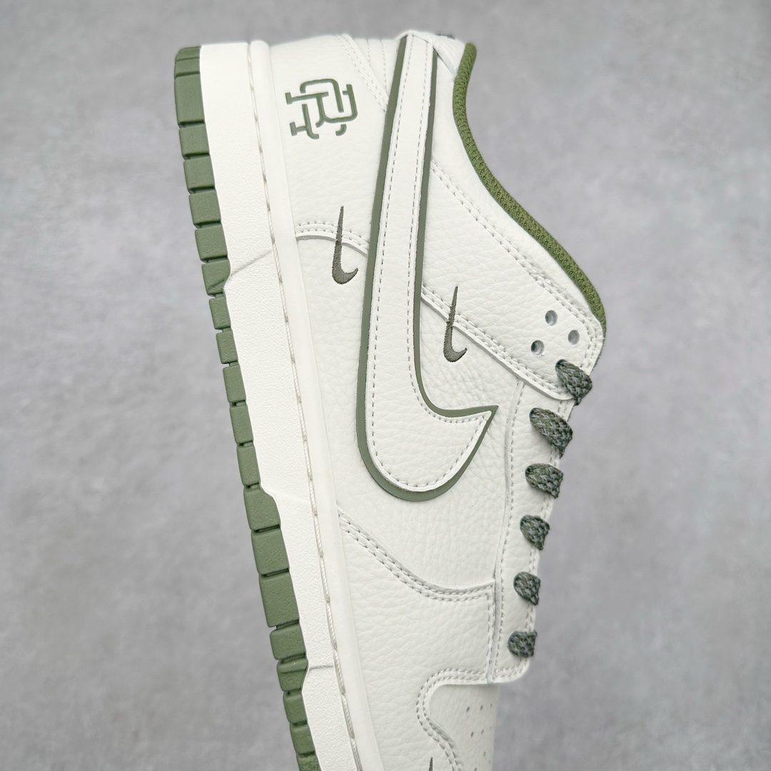 图片[6]-NK Dunk Low 定制配色 RC3085-893 大厂出品 极力推荐 原装头层材料 独家版型蒸餾加工帶來的是更好的视觉和脚感体验大厂纯原品质出货 清洁度 电绣工艺 皮料切割干净无任何毛边 细节完美 尺码：36 36.5 37.5 38 38.5 39 40 40.5 41 42 42.5 43 44 44.5 45 46 47.5-选品中心