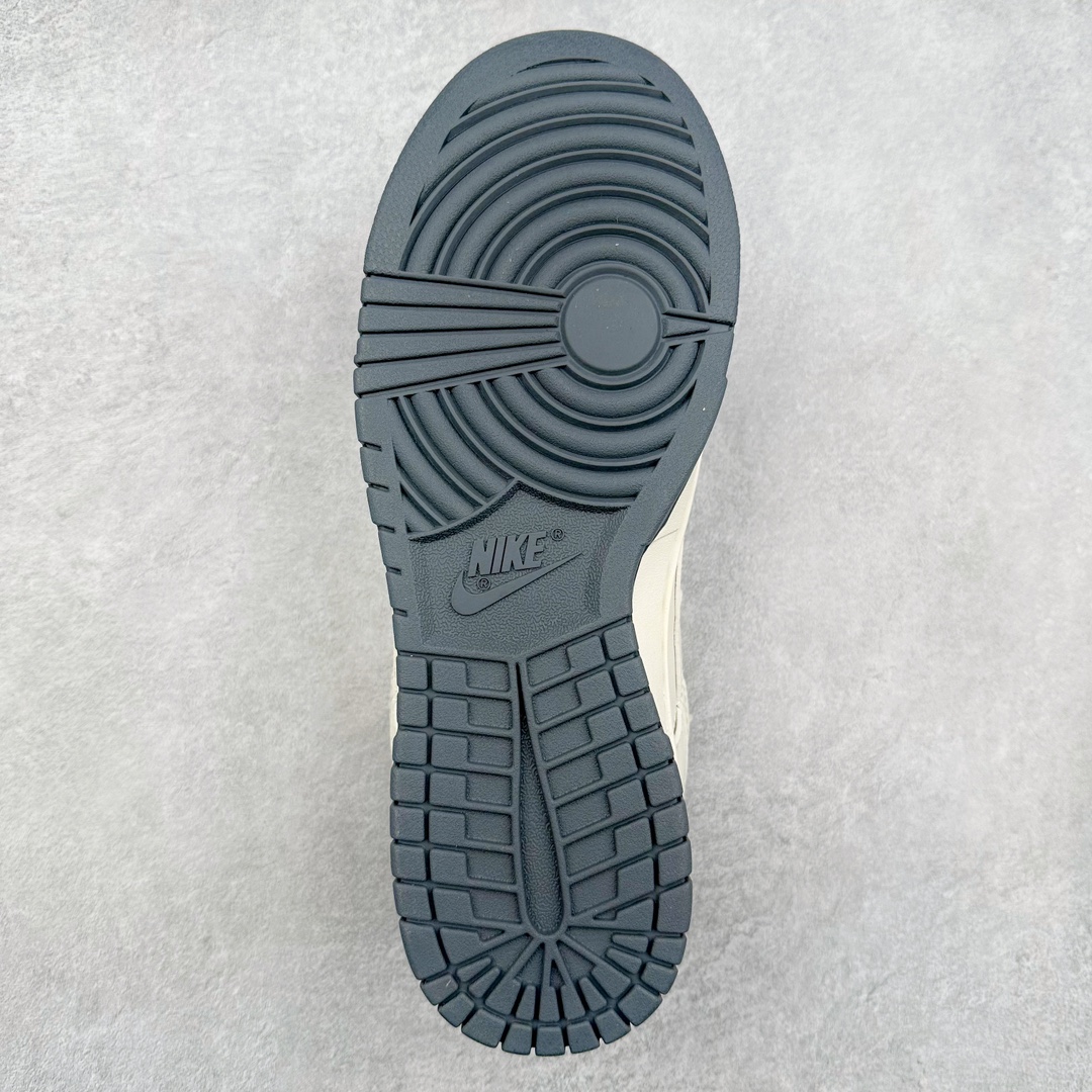 图片[9]-NK Dunk Low 定制配色 JJ5688-100 大厂出品 极力推荐 原装头层材料 独家版型蒸餾加工帶來的是更好的视觉和脚感体验大厂纯原品质出货 清洁度 电绣工艺 皮料切割干净无任何毛边 细节完美 尺码：36 36.5 37.5 38 38.5 39 40 40.5 41 42 42.5 43 44 44.5 45 46 47.5-选品中心