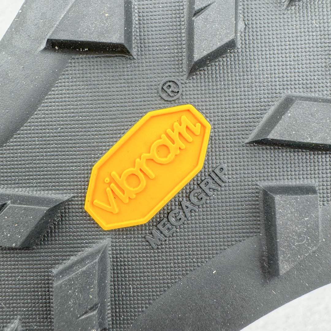 图片[20]-＃GD广顶 Arcteryx Aerios AURA 始祖鸟系列长距离越野登山徒步户外防水多功能运动跑鞋 独家原底面配置 全套原厂生产指令 内外盒标包装纸鞋带配件均同步公司 公司一样的东西 放心开冲 外贸 零售 裸鞋 渠道货 随意操作 承诺半个月内开胶直接换新 尺码：39.5 40 40.5 41 42 42.5 43 44 44.5 45-选品中心