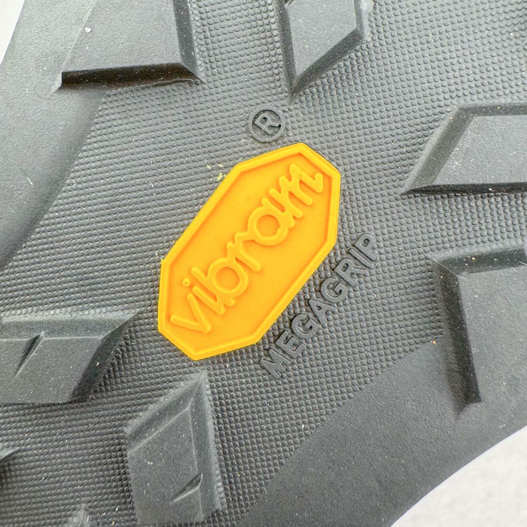 图片[19]-＃GD广顶 Arcteryx Aerios AURA 始祖鸟系列长距离越野登山徒步户外防水多功能运动跑鞋 独家原底面配置 全套原厂生产指令 内外盒标包装纸鞋带配件均同步公司 公司一样的东西 放心开冲 外贸 零售 裸鞋 渠道货 随意操作 承诺半个月内开胶直接换新 尺码：39.5 40 40.5 41 42 42.5 43 44 44.5 45-选品中心