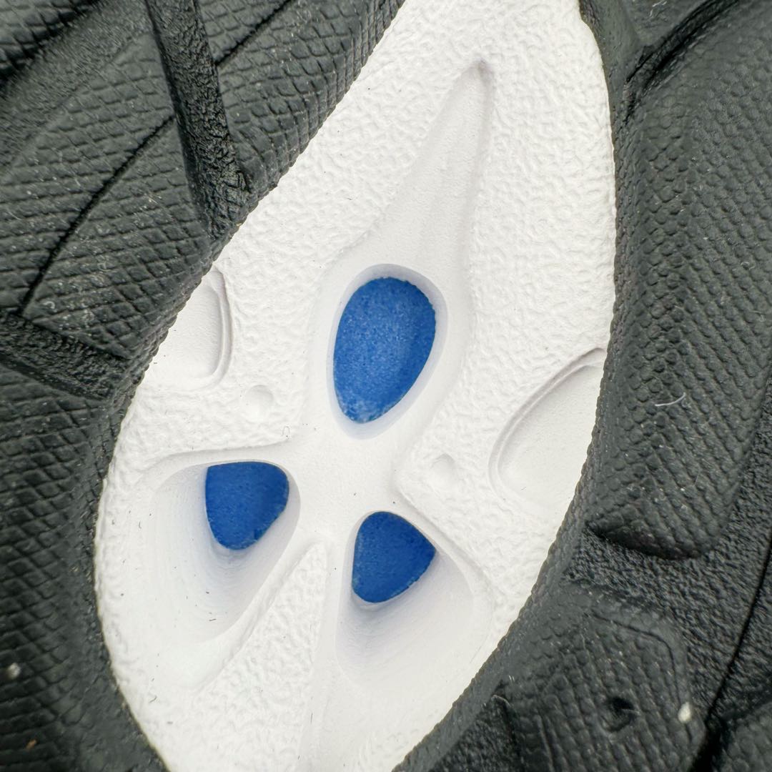 图片[20]-＃G版纯原 New Balance NB530 新百伦复古透气跑步鞋 全套原楦原纸板原厂数据开发 同步原鞋一次Model大底 全鞋电脑针车加持 原厂网布TPU高频工艺 正确中底拉帮 高密度丽新布中底 抛弃过往以皮革为主的人气轮廓 以极具复古风范的跑鞋外观呈现 设计上全鞋以简约清爽的纯白色作基底 鞋身覆盖大面积织物网眼材质 并于鞋头、鞋带孔眼片等细节处点缀对比鲜明的反光银镀层凸显 鞋舌、侧身等位置则辅以一贯的「N」字标志和品牌徽标彰显身份 最后通过搭载的 ABZORB 缓震中底完善整体造型 尺码：36 37 37.5 38 38.5 39.5 40 40.5 41.5 42 42.5 43 44 44.5 45 45.5 46.5 47-选品中心