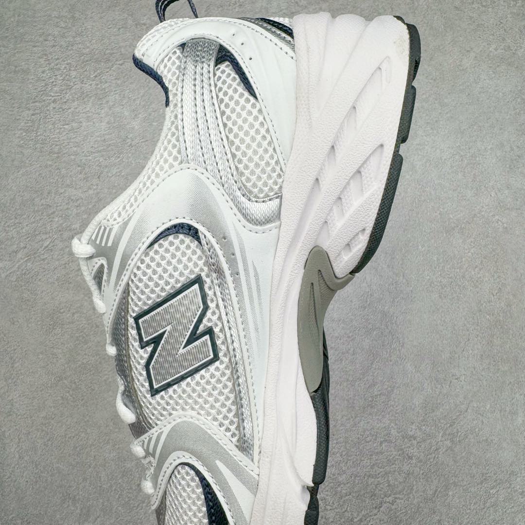 图片[7]-＃G版纯原 New Balance NB530 新百伦复古透气跑步鞋 全套原楦原纸板原厂数据开发 同步原鞋一次Model大底 全鞋电脑针车加持 原厂网布TPU高频工艺 正确中底拉帮 高密度丽新布中底 抛弃过往以皮革为主的人气轮廓 以极具复古风范的跑鞋外观呈现 设计上全鞋以简约清爽的纯白色作基底 鞋身覆盖大面积织物网眼材质 并于鞋头、鞋带孔眼片等细节处点缀对比鲜明的反光银镀层凸显 鞋舌、侧身等位置则辅以一贯的「N」字标志和品牌徽标彰显身份 最后通过搭载的 ABZORB 缓震中底完善整体造型 尺码：36 37 37.5 38 38.5 39.5 40 40.5 41.5 42 42.5 43 44 44.5 45 45.5 46.5 47-选品中心