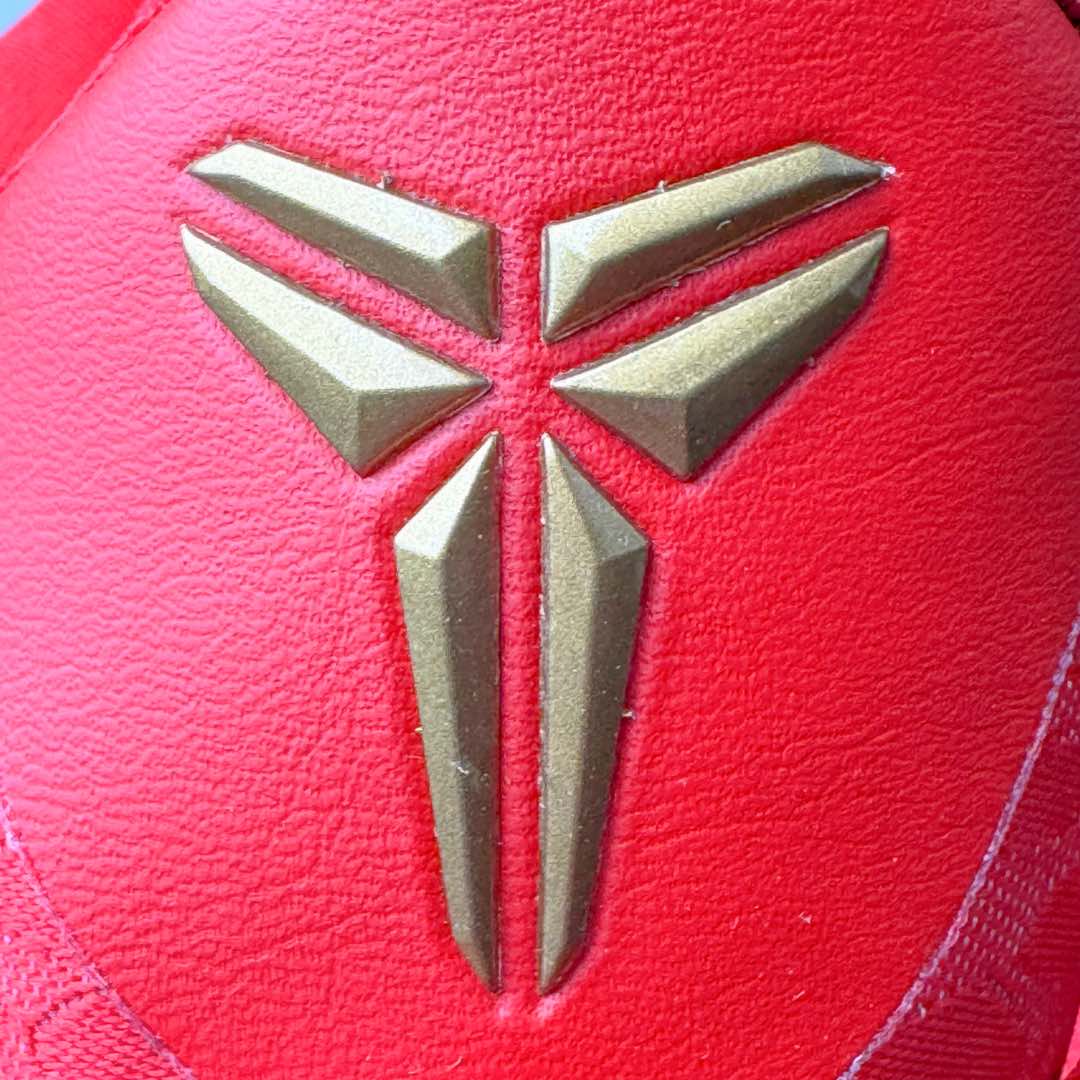 图片[17]-＃S2纯原 NK Kobe 5 Protro\\\”Year of the Mamba\\\” 科比五代 蛇年 大红 HF5182-600 Zoom Turbo气垫➕后掌EVA缓震 实战配置直接拉满 原楦纸板开发 鞋身流线型、后跟塑形 区分土肥圆 原档数据3D打印 鞋面细节匹配原版 全身鞋材卡料色独家定制 唯一正确喷漆SWOOSH NK专利Flyknit飞线科技，给予鞋身足够抗扭矩力 真实底模最大48.5 实战利器 专供海外市场 尺码：40 40.5 41 42 42.5 43 44 44.5 45 46 47.5 48.5 （脚宽、脚胖 建议买大半码）-选品中心