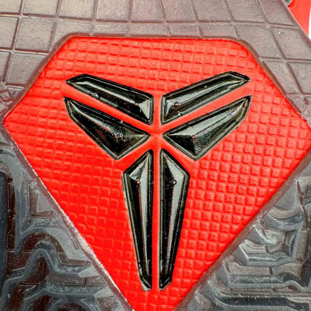 图片[23]-＃S2纯原 NK Kobe 5 Protro\\\”Year of the Mamba\\\” 科比五代 蛇年 大红 HF5182-600 Zoom Turbo气垫➕后掌EVA缓震 实战配置直接拉满 原楦纸板开发 鞋身流线型、后跟塑形 区分土肥圆 原档数据3D打印 鞋面细节匹配原版 全身鞋材卡料色独家定制 唯一正确喷漆SWOOSH NK专利Flyknit飞线科技，给予鞋身足够抗扭矩力 真实底模最大48.5 实战利器 专供海外市场 尺码：40 40.5 41 42 42.5 43 44 44.5 45 46 47.5 48.5 （脚宽、脚胖 建议买大半码）-选品中心