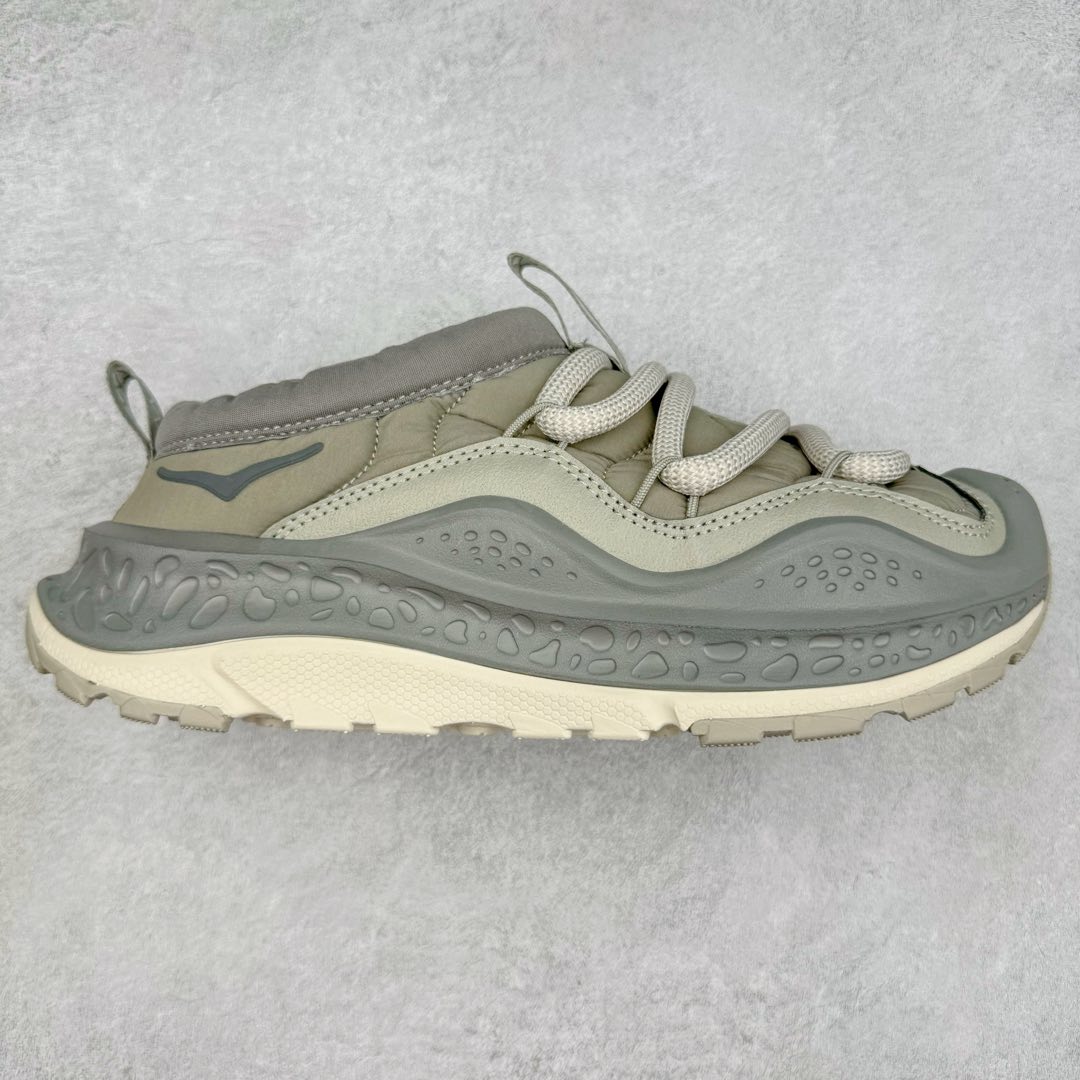 HOKA ONE ONE Ora Primo 舒适防滑低帮生活休闲鞋 虽然是以一脚蹬作为设计理念 但完全不会出现不跟脚的情况 可以看到带有一部分后跟 做到不束缚同时可以有效防止掉跟 厚度可观的鞋垫上带有凸起的纹理 上脚不会有异物感并防止打滑 鞋底搭载滚动平衡技术 为玩家提供缓震支持与舒适脚感 尺码：36 36.5 37.5 38 38.5 39 40 40.5 41 42 42.5 43 44 44.5 45 46 47-选品中心