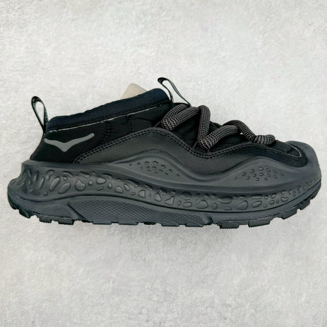 HOKA ONE ONE Ora Primo 舒适防滑低帮生活休闲鞋 虽然是以一脚蹬作为设计理念 但完全不会出现不跟脚的情况 可以看到带有一部分后跟 做到不束缚同时可以有效防止掉跟 厚度可观的鞋垫上带有凸起的纹理 上脚不会有异物感并防止打滑 鞋底搭载滚动平衡技术 为玩家提供缓震支持与舒适脚感 尺码：36 36.5 37.5 38 38.5 39 40 40.5 41 42 42.5 43 44 44.5 45 46 47-选品中心