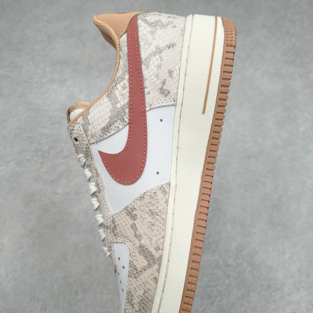 图片[7]-NK Air Force 1´07 Low 空军一号低帮百搭休闲运动板鞋 柔软、弹性十足的缓震性能和出色的中底设计 横跨复古与现代的外型结合 造就出风靡全球 三十多年的Force 1 直到今天还深受青睐 尺码：36 36.5 37.5 38 38.5 39 40 40.5 41 42 42.5 43 44 44.5 45-选品中心