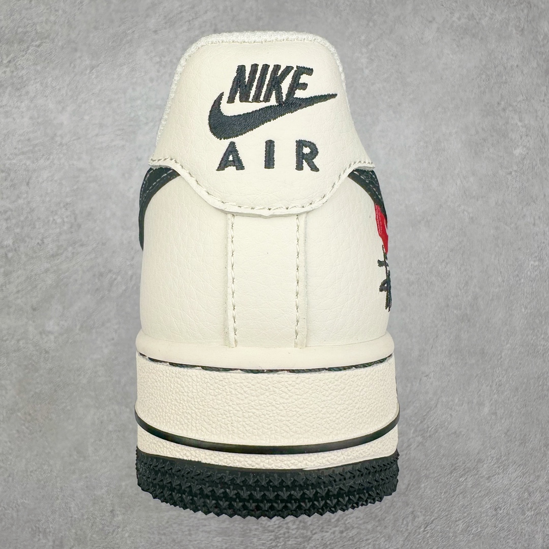 图片[8]-NK Air Force 1´07 Low 空军一号低帮百搭休闲运动板鞋 SJ6698-011 柔软、弹性十足的缓震性能和出色的中底设计 横跨复古与现代的外型结合 造就出风靡全球 三十多年的Force 1 直到今天还深受青睐 尺码：36 36.5 37.5 38 38.5 39 40 40.5 41 42 42.5 43 44 44.5 45-选品中心